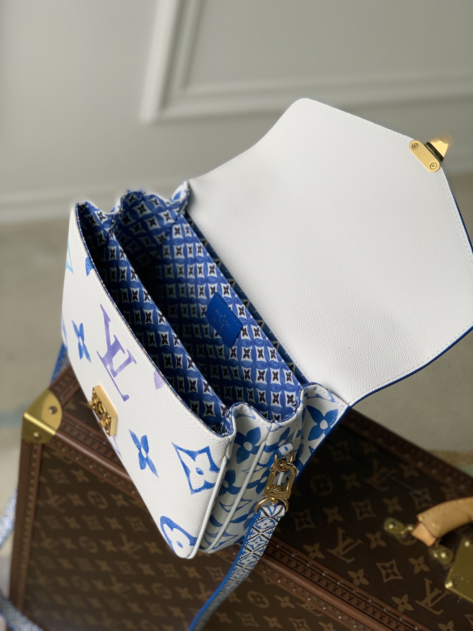 Louis Vuitton Pochette Metis Handbags-25*19*7CM