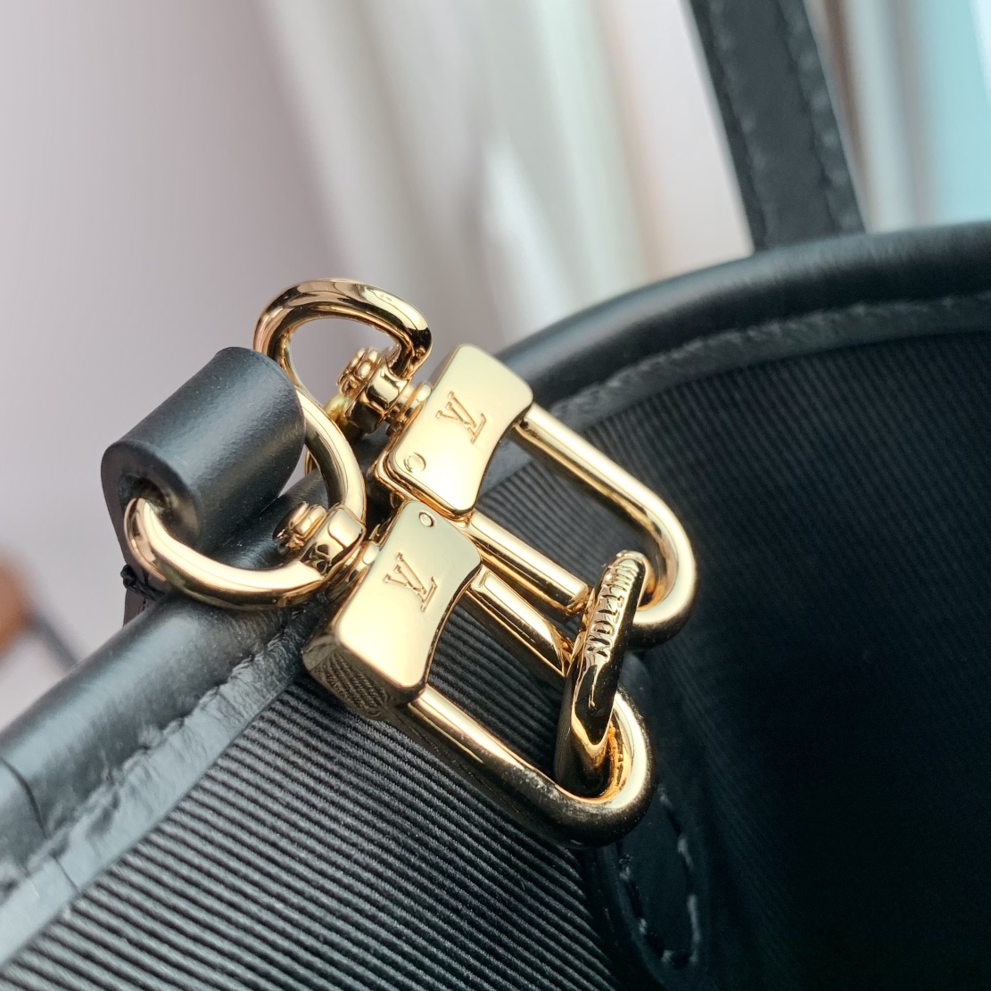 Louis Vuitton M81489 Nano Bucket-13*17*9CM