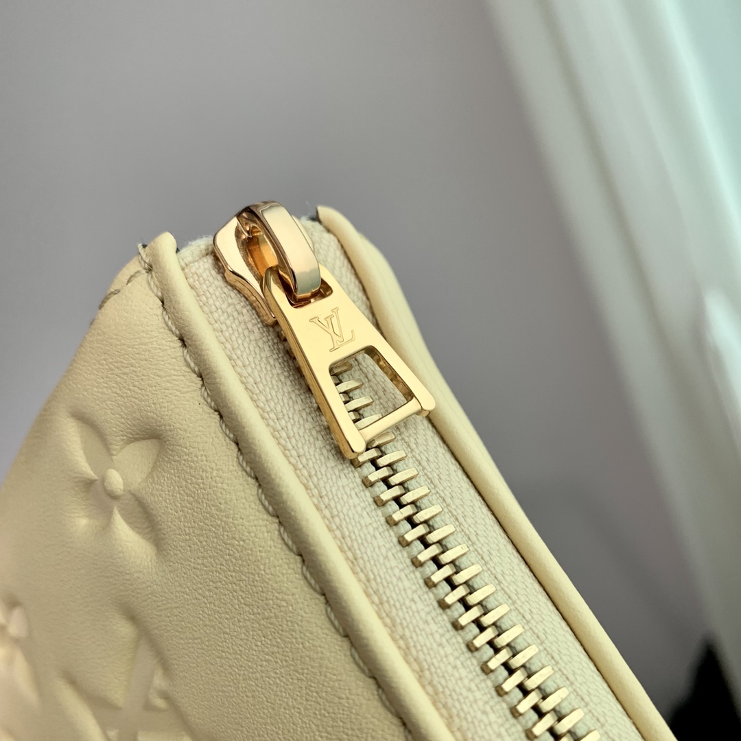 Louis Vuitton Coussin Handbags-26*20*12CM
