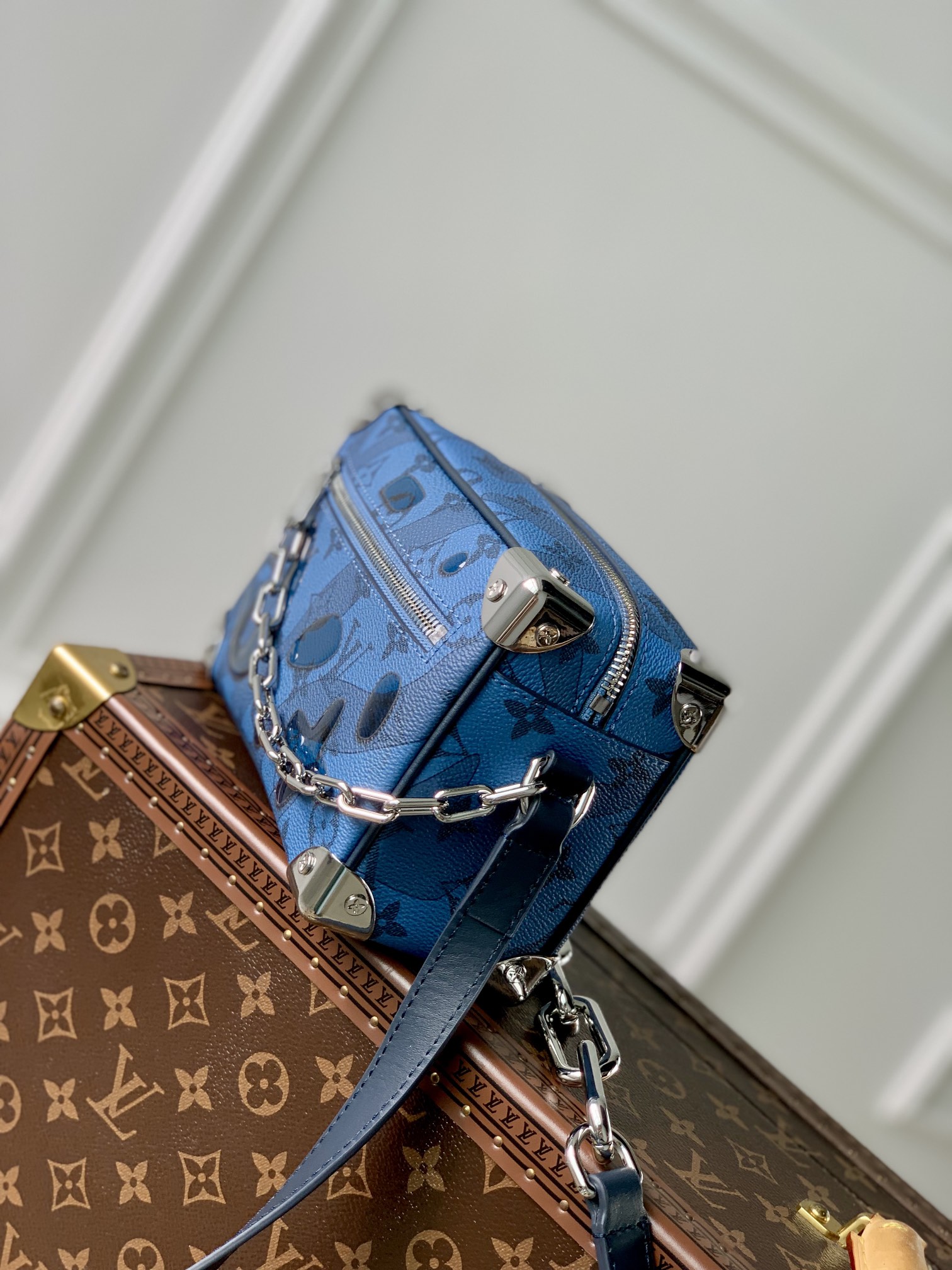 Louis Vuitton Mini Soft Trunk-M22588-18*13*8M