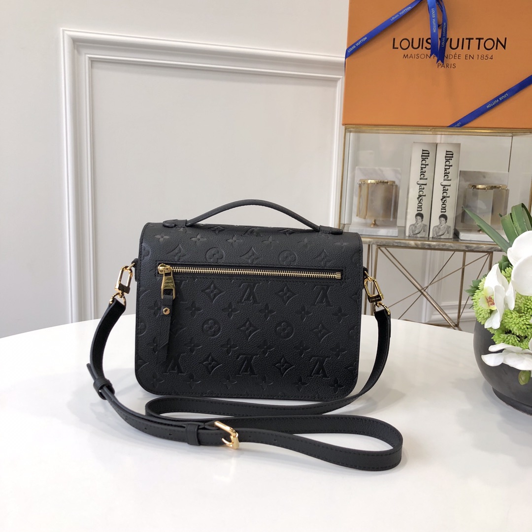 Louis Vuitton Pochette Metis Handbags-25*19*7CM