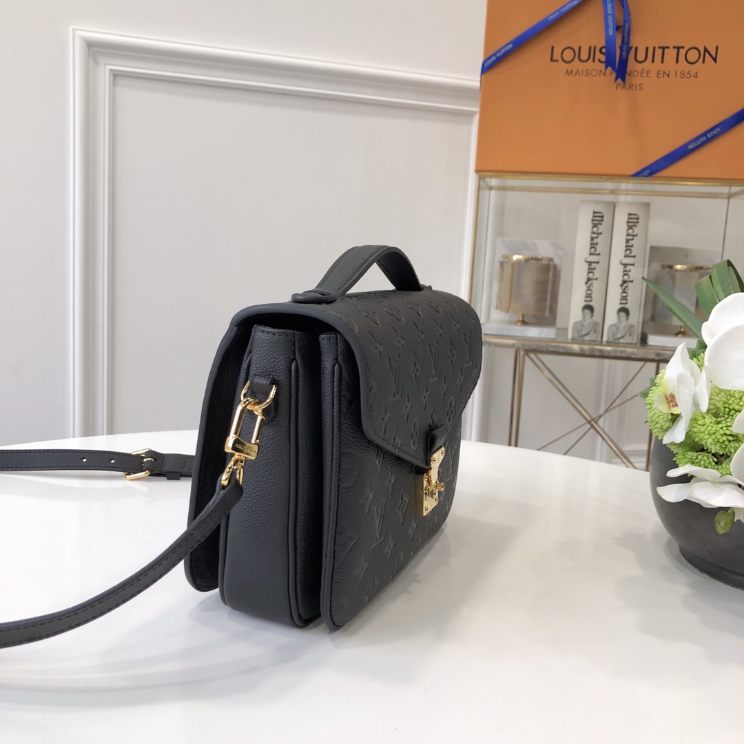 Louis Vuitton Pochette Metis Handbags-25*19*7CM