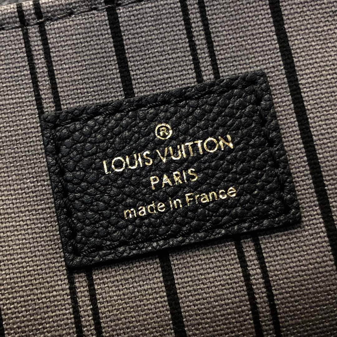 Louis Vuitton Pochette Metis Handbags-25*19*7CM