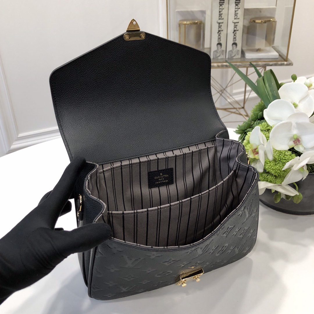 Louis Vuitton Pochette Metis Handbags-25*19*7CM