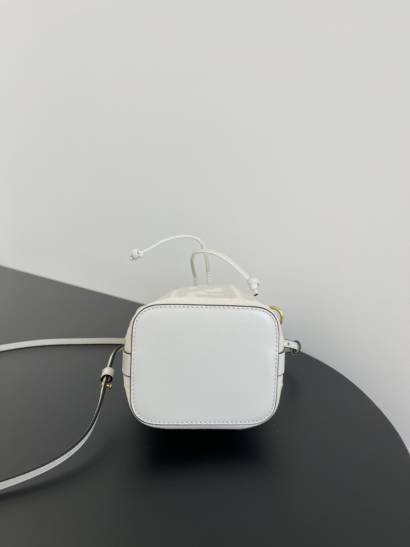 Fendi Mini Mon Tresor Bag -12x18x10CM
