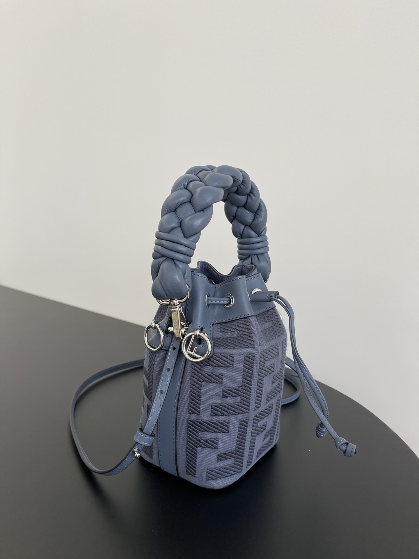Fendi Mini Mon Tresor Bag -12x18x10CM