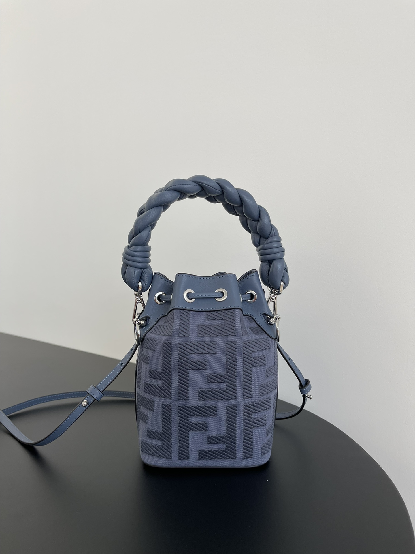 Fendi Mini Mon Tresor Bag -12x18x10CM