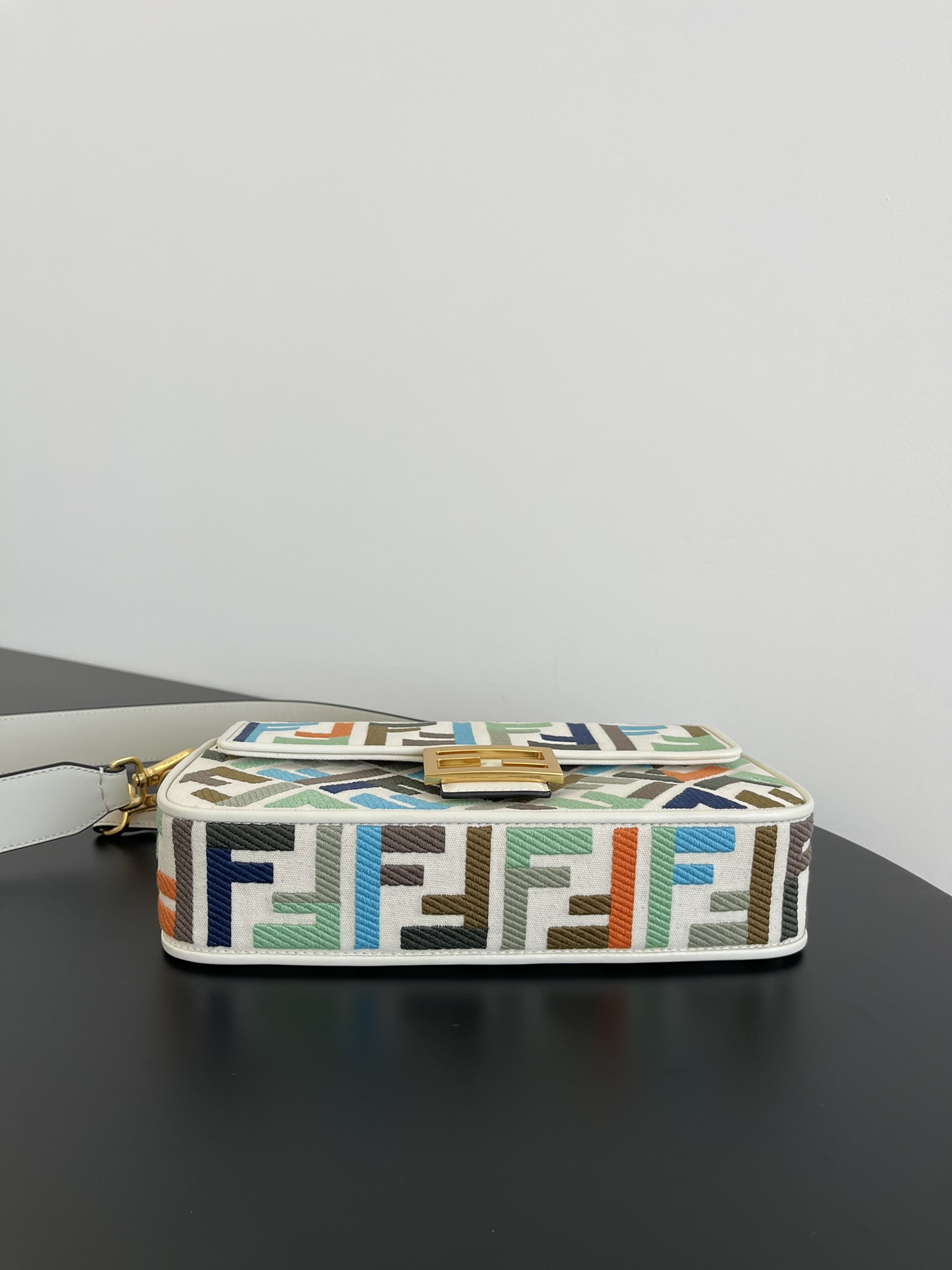 FendI Baguette Bag-26x14x4CM