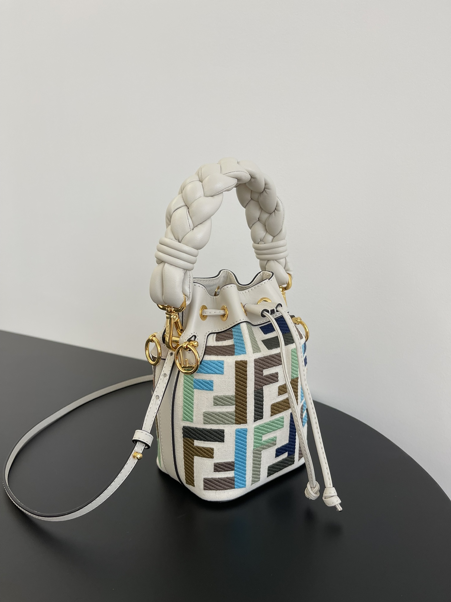 Fendi Mini Mon Tresor Bag -12x18x10CM