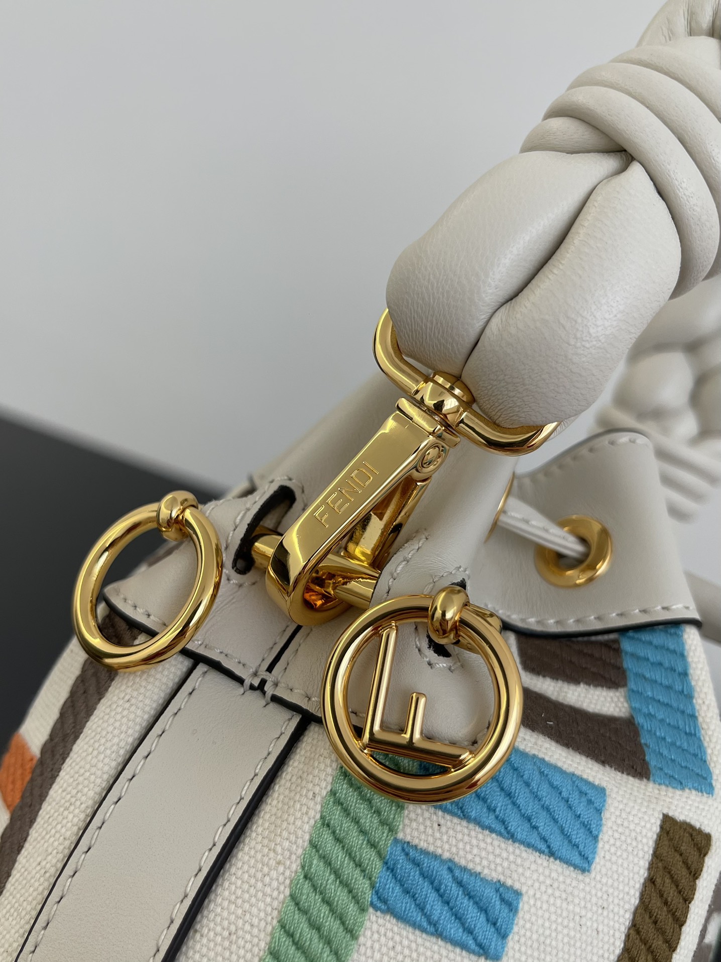 Fendi Mini Mon Tresor Bag -12x18x10CM