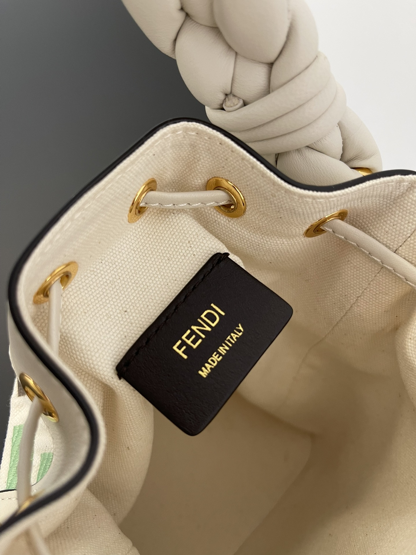 Fendi Mini Mon Tresor Bag -12x18x10CM