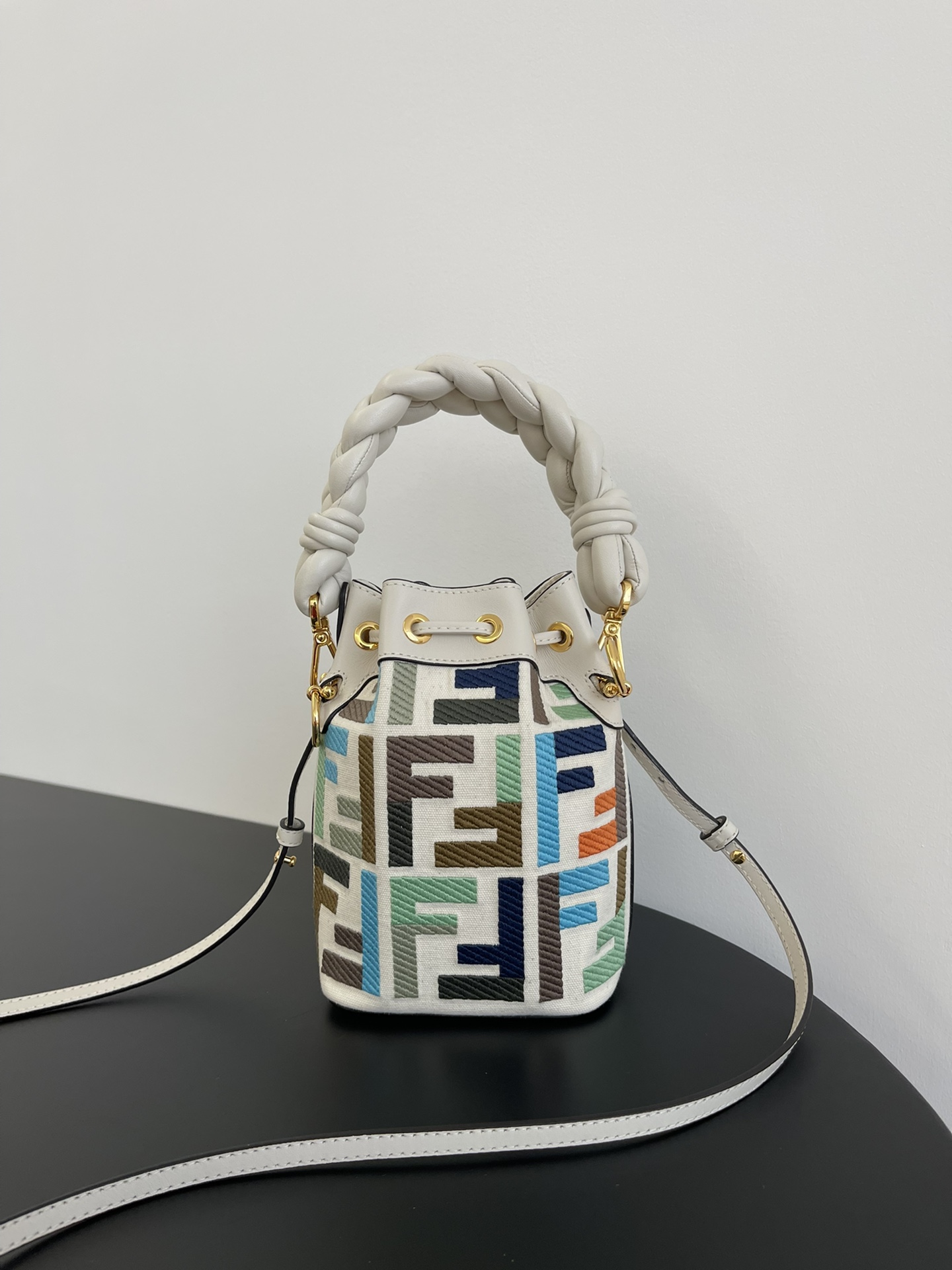 Fendi Mini Mon Tresor Bag -12x18x10CM