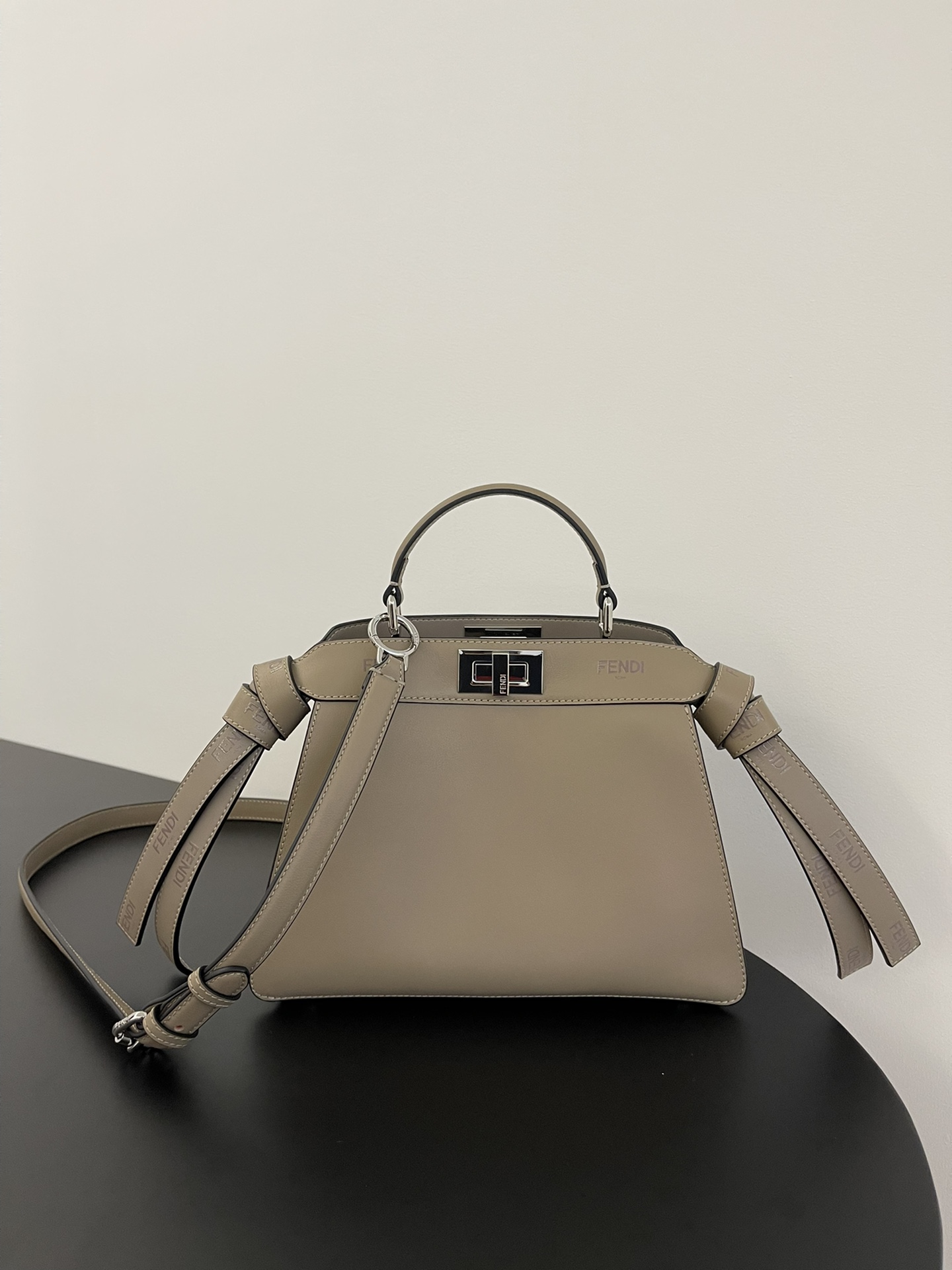 Fendi Peekaboo-27x21x9.5CM