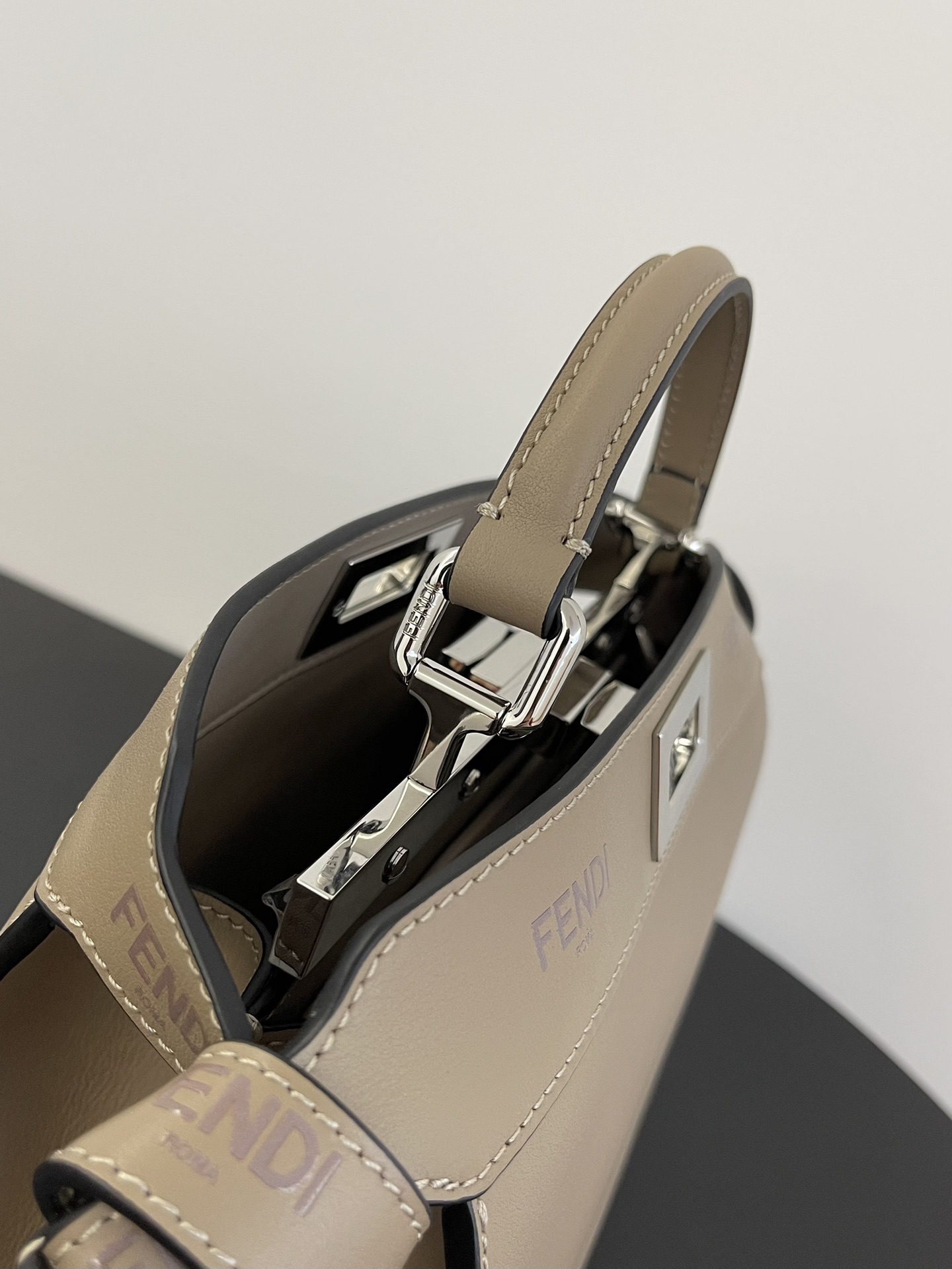 Fendi Peekaboo-27x21x9.5CM