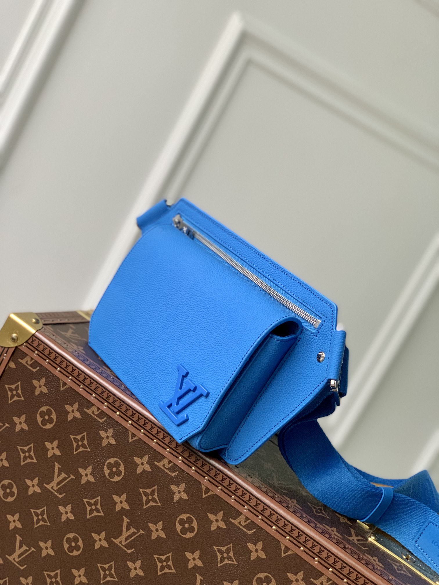 Louis Vuitton Takeoff Handbags-30*16*3CM