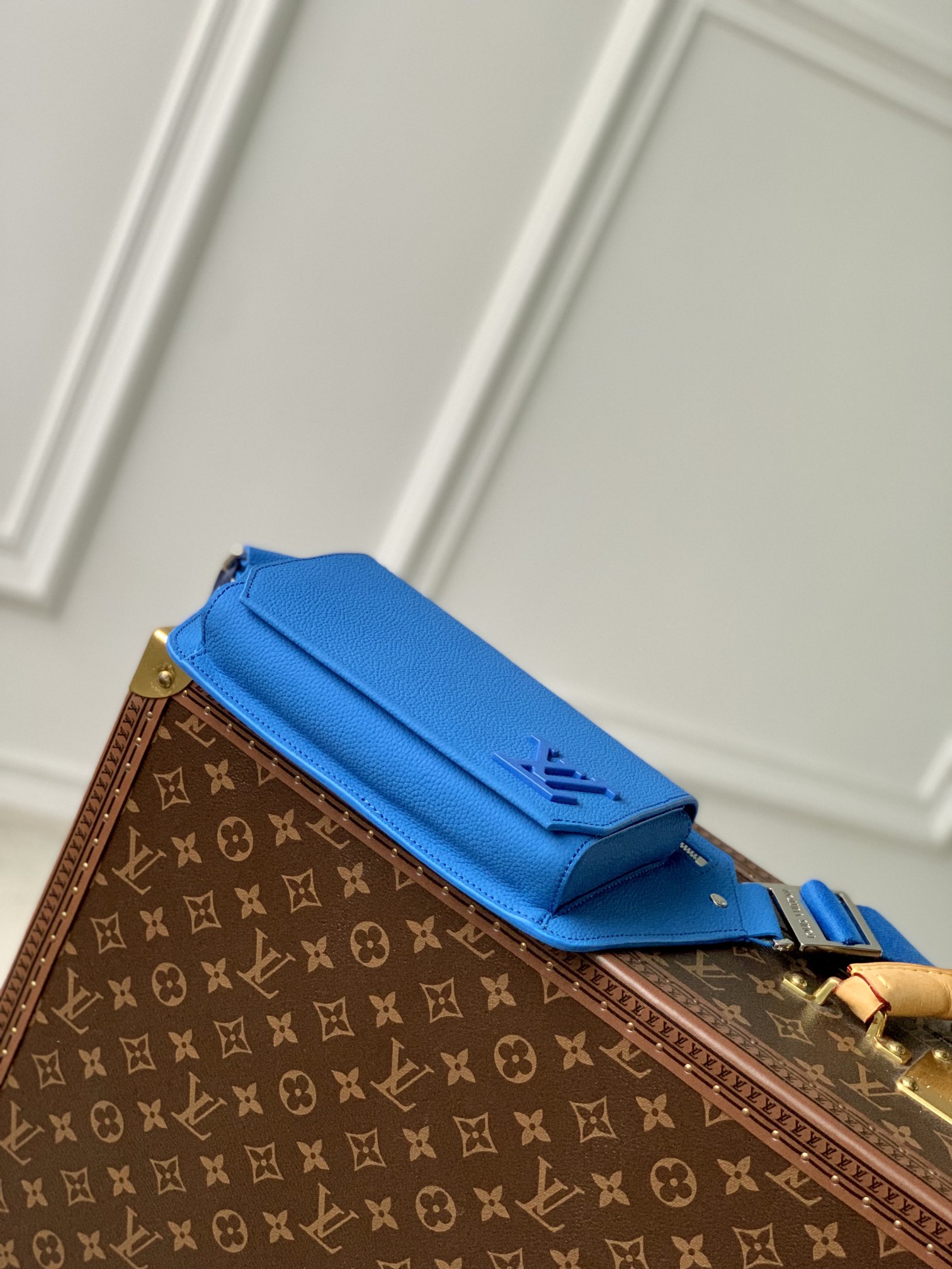 Louis Vuitton Takeoff Handbags-30*16*3CM