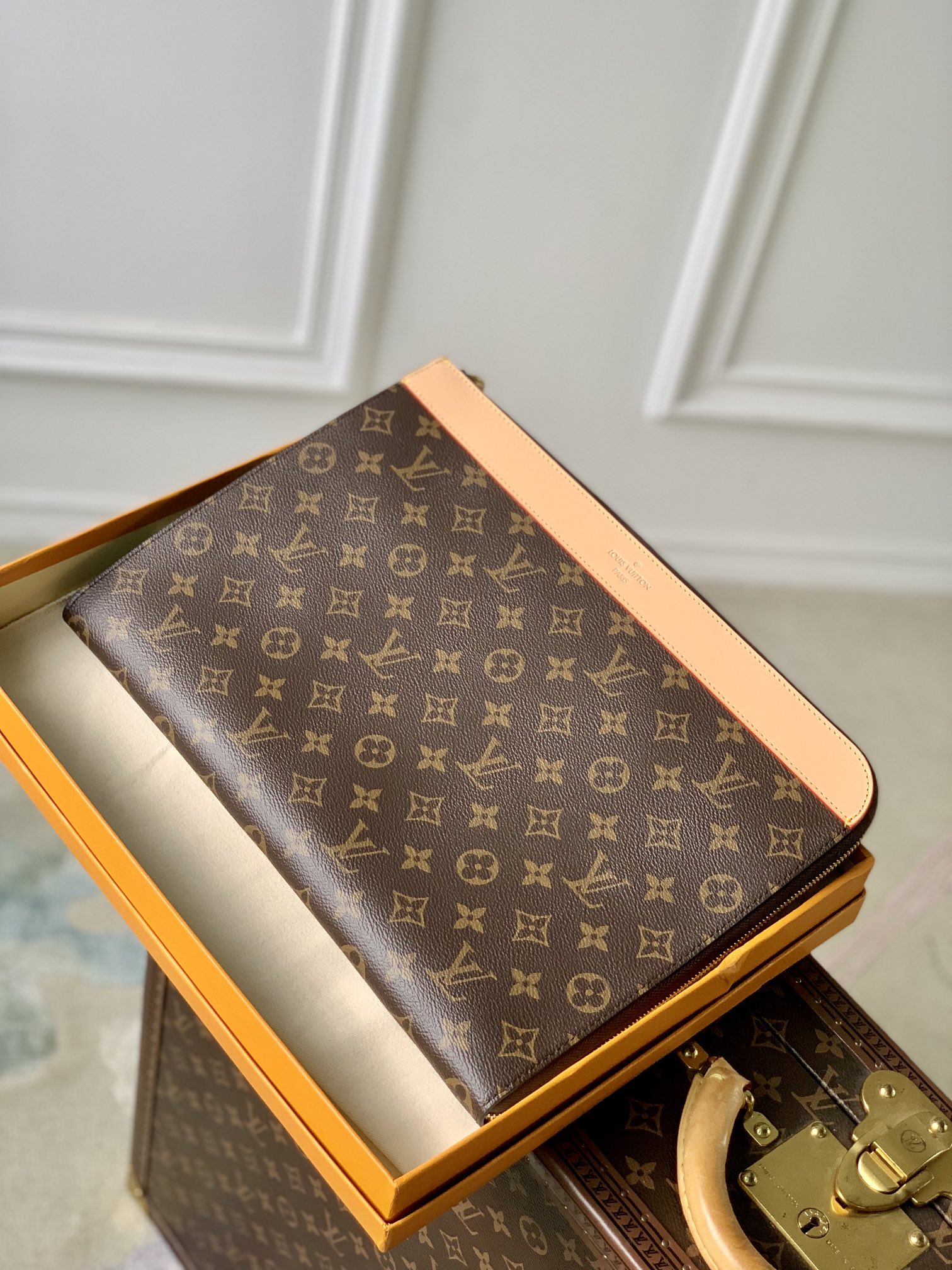 Louis Vuitton Pochette Jour-M82540-35 x 25 x 2.8CM Louis Vuitton Pochette Jour-M82540-35 x 25 x 2.8CM