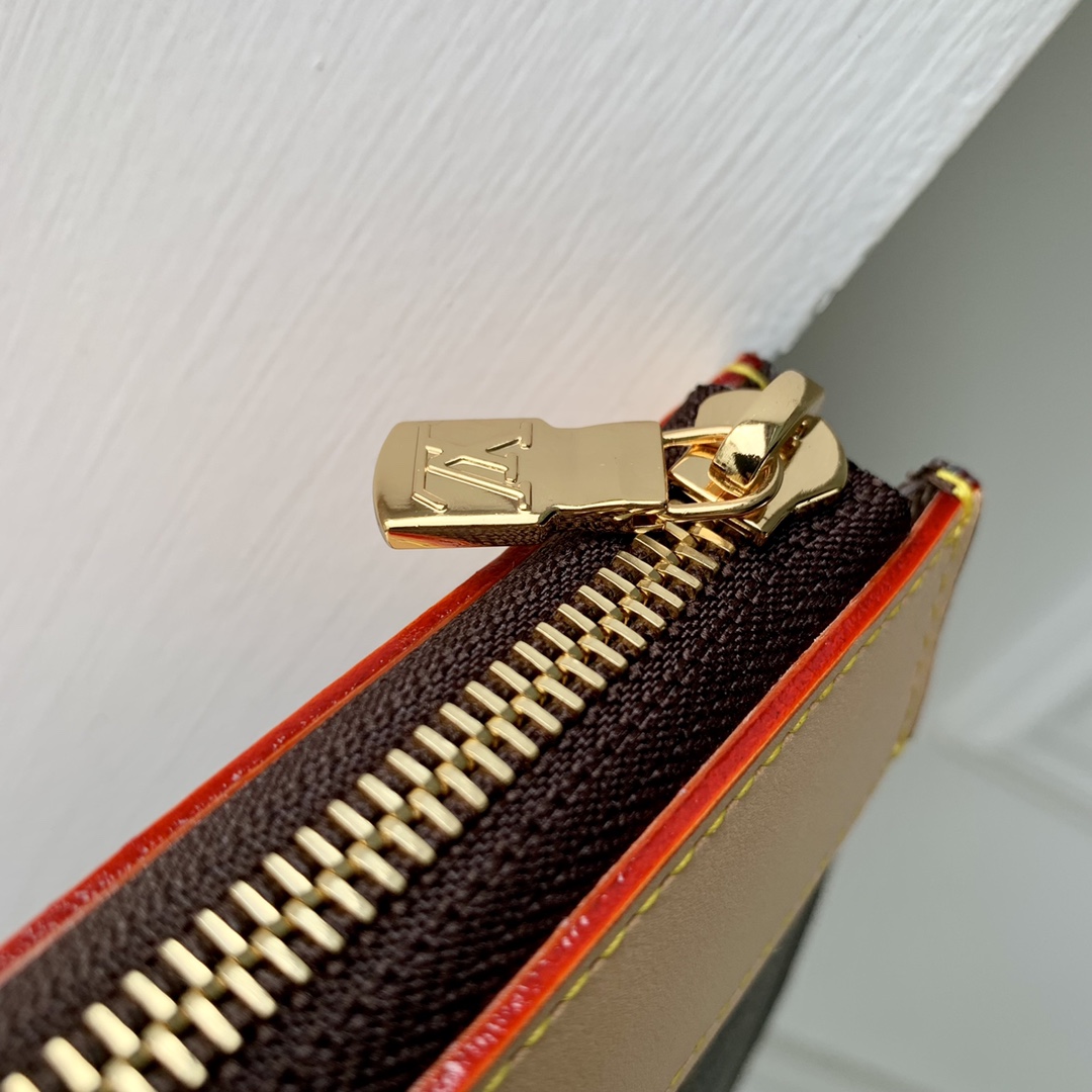 Louis Vuitton Pochette Jour-M82540-35 x 25 x 2.8CM Louis Vuitton Pochette Jour-M82540-35 x 25 x 2.8CM