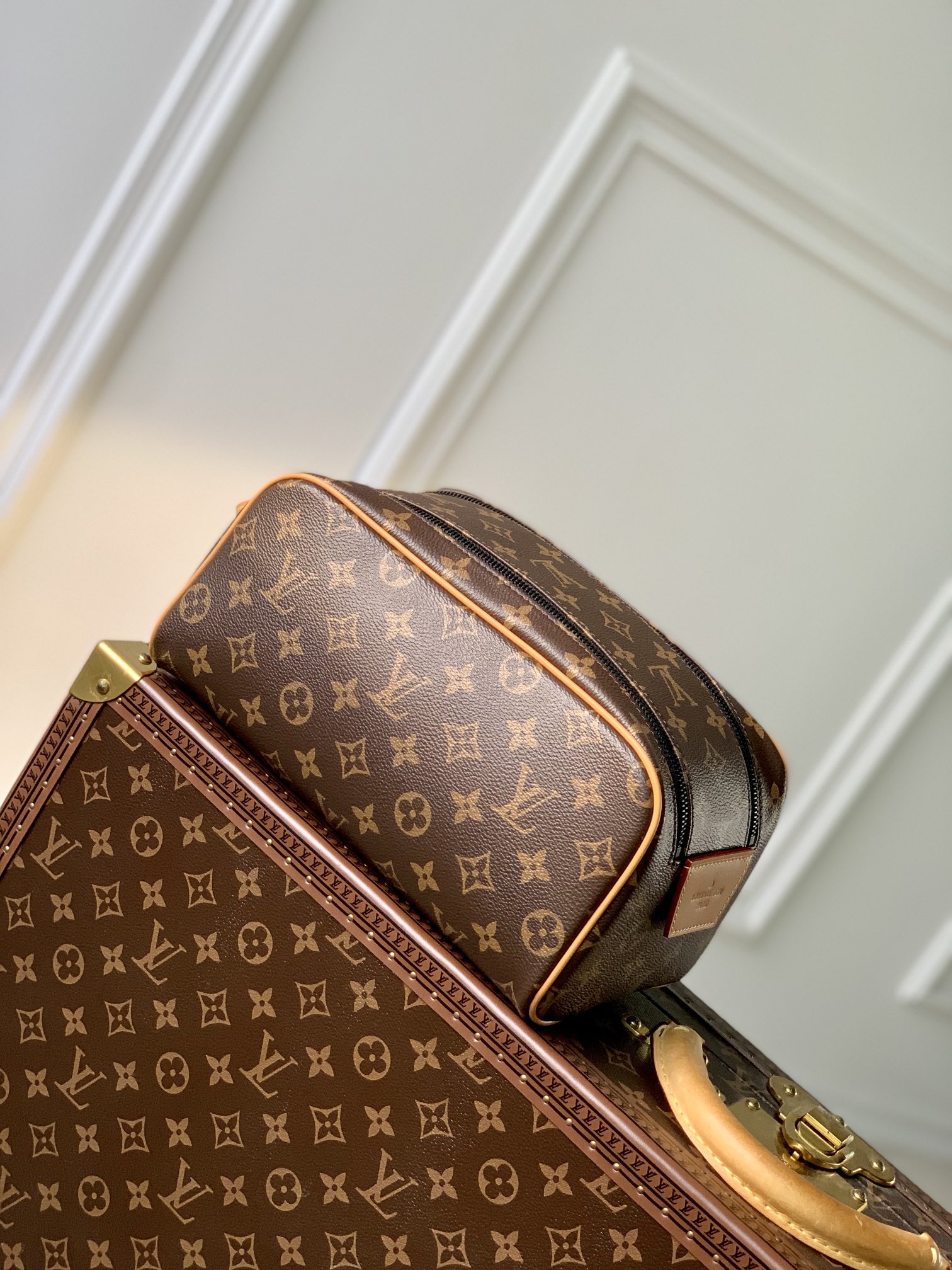 Louis Vuitton Dopu Cosmetic bag-M46696-28x15x16.5CM