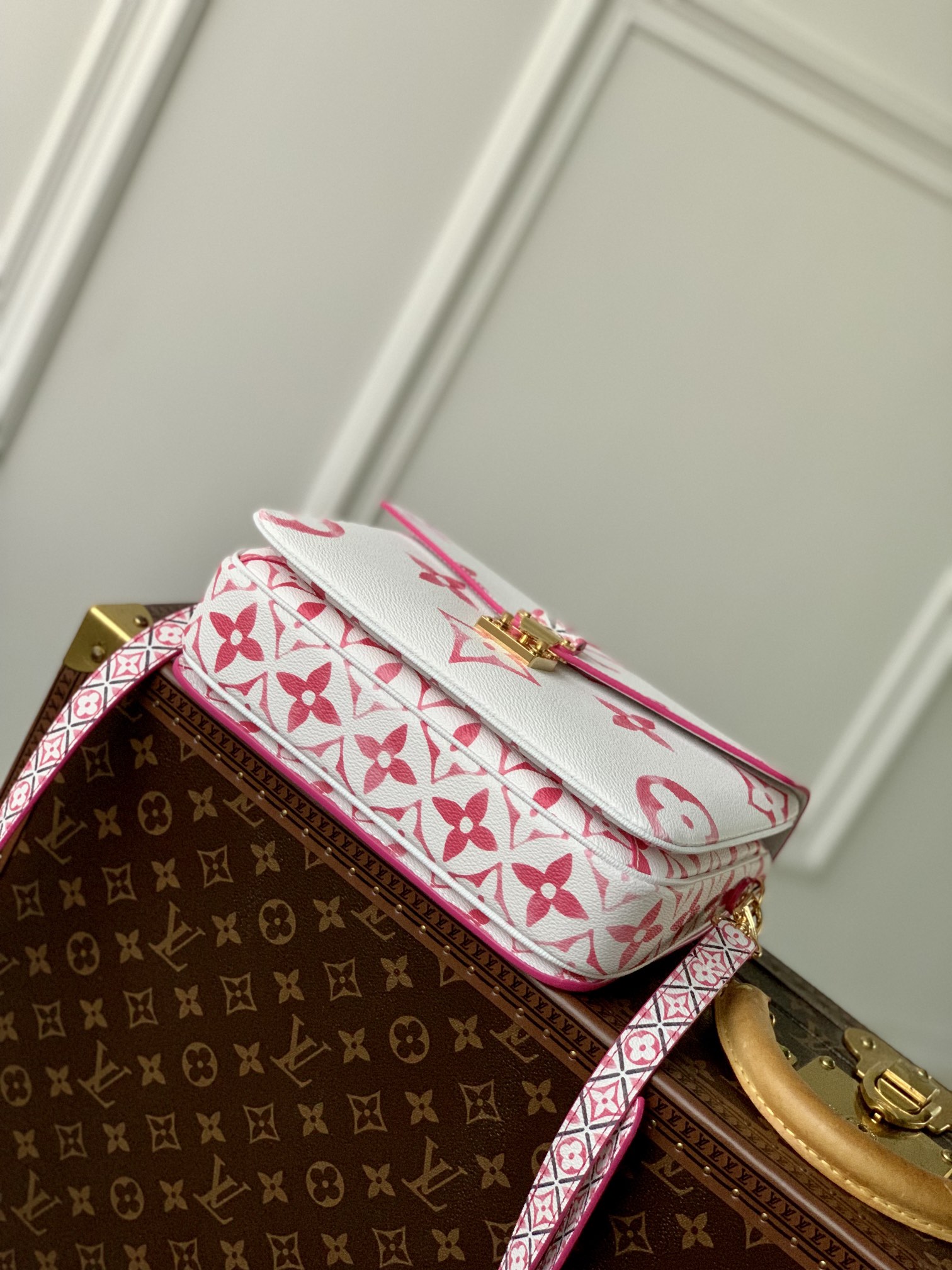 Louis Vuitton Pochette Metis Handbags-25*19*7CM
