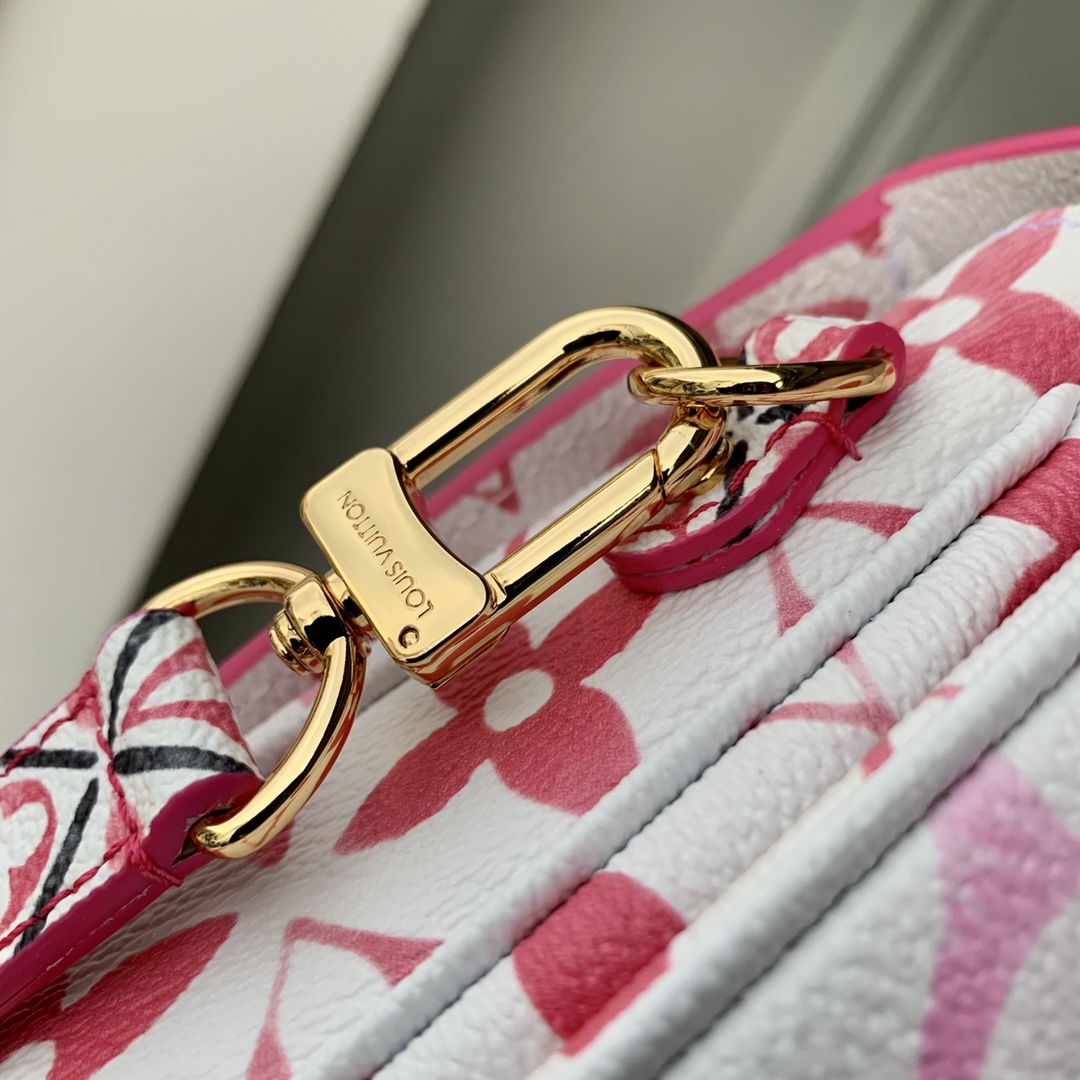 Louis Vuitton Pochette Metis Handbags-25*19*7CM