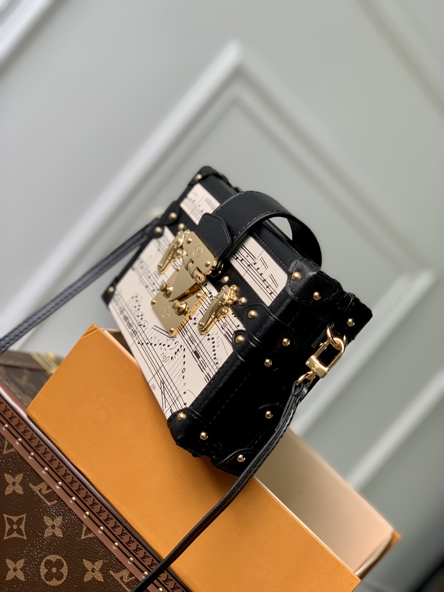 Louis Vuitton Petite Malle Handbags-M22895-21 x 14 x 6CM Louis Vuitton Petite Malle Handbags-M22895-21 x 14 x 6CM