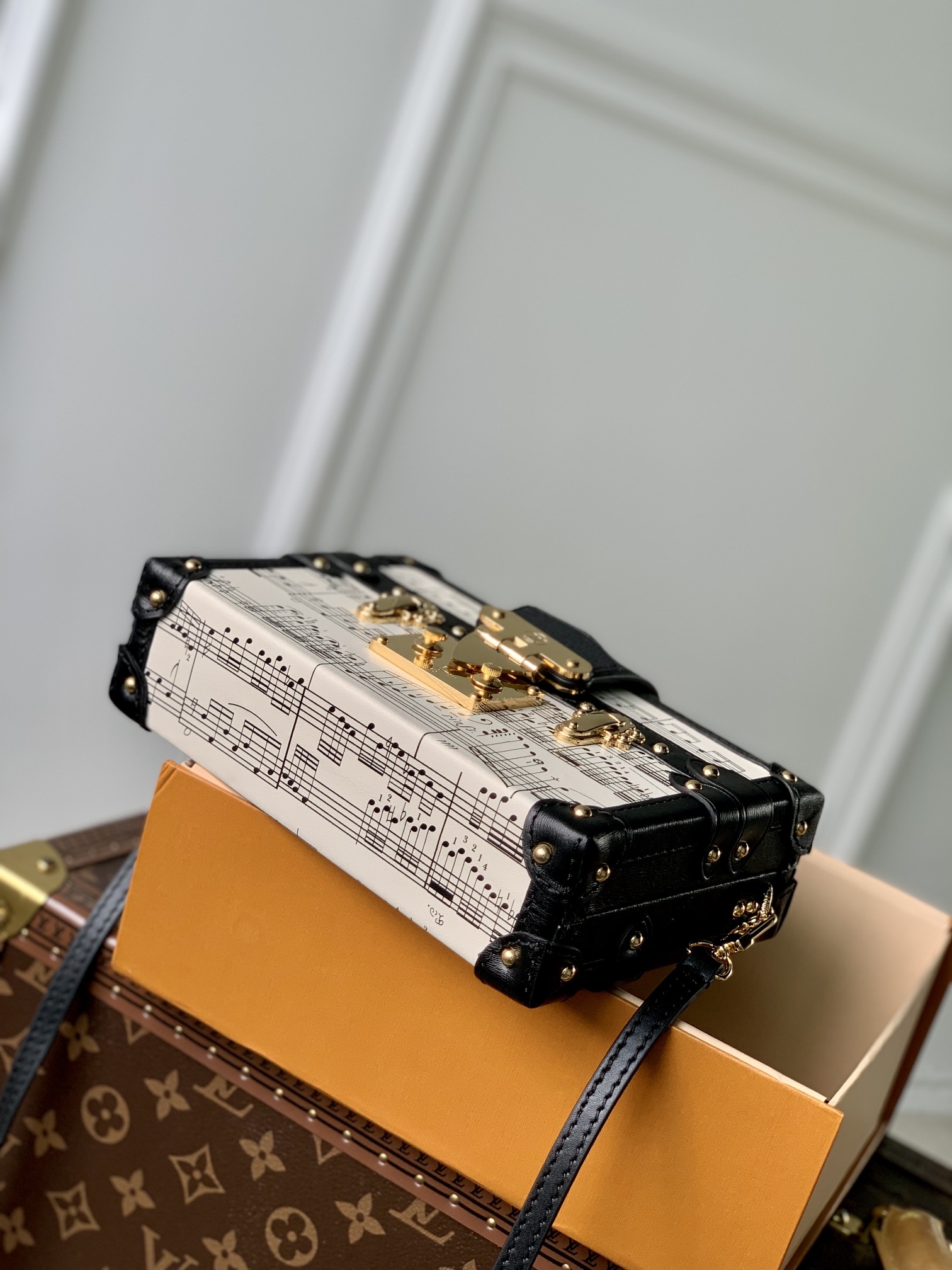 Louis Vuitton Petite Malle Handbags-M22895-21 x 14 x 6CM Louis Vuitton Petite Malle Handbags-M22895-21 x 14 x 6CM