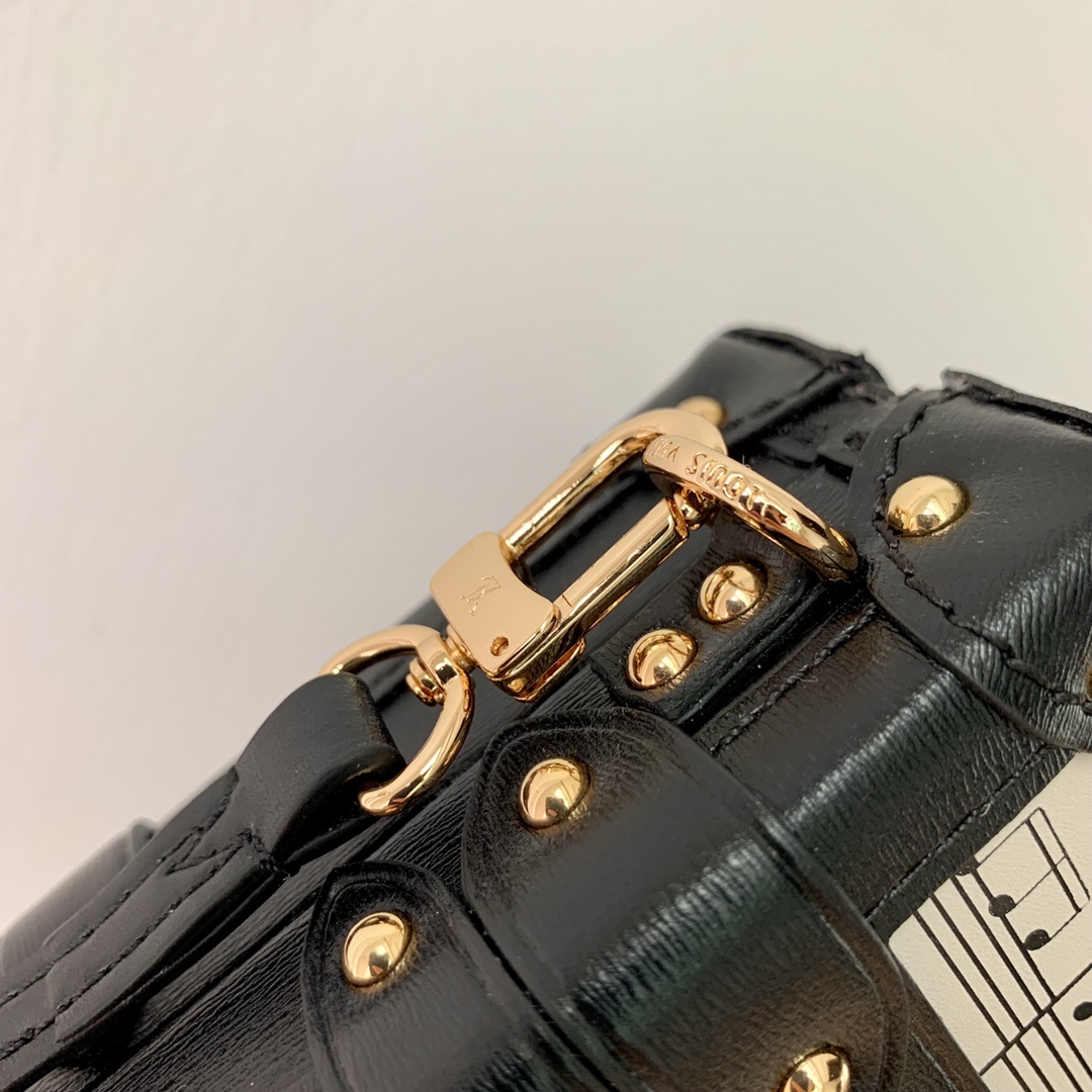 Louis Vuitton Petite Malle Handbags-M22895-21 x 14 x 6CM Louis Vuitton Petite Malle Handbags-M22895-21 x 14 x 6CM