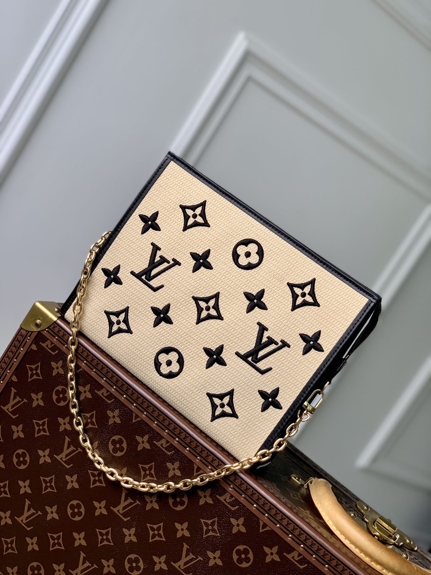Louis Vuitton Poche Toilette Cosmetic Bag -25 x 20 x 5.5CM