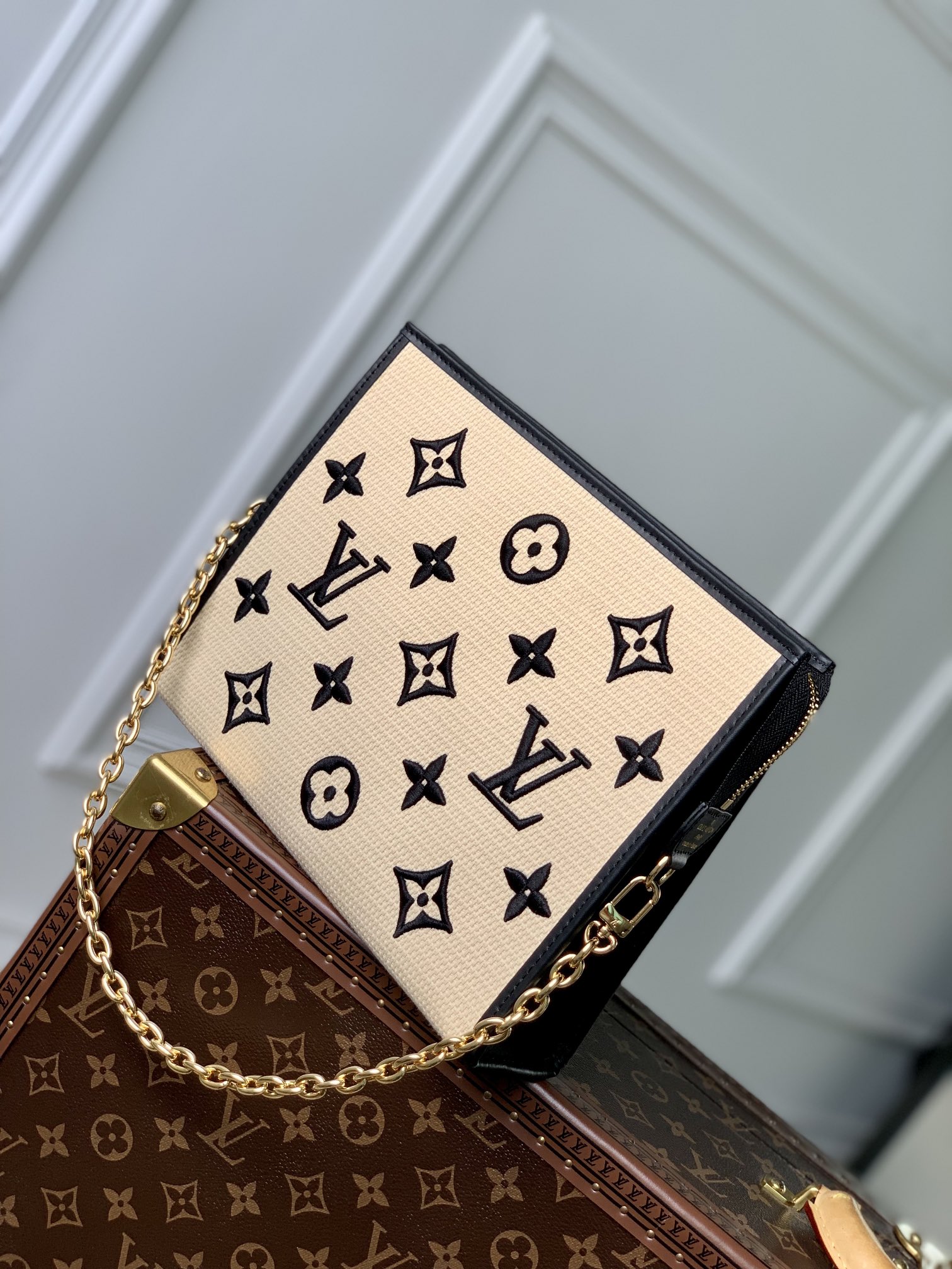 Louis Vuitton Poche Toilette Cosmetic Bag -25 x 20 x 5.5CM