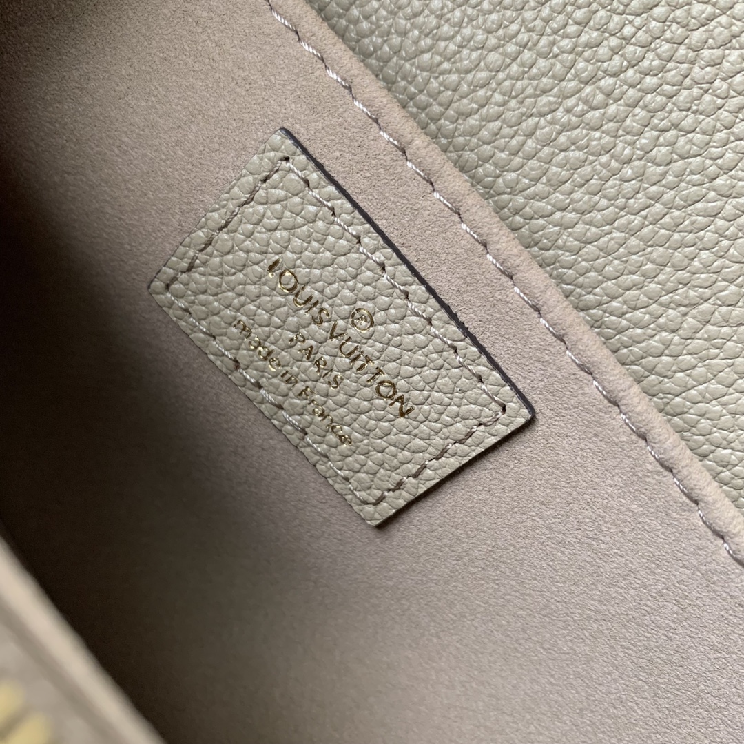 Louis Vuitton Pochette Metis East West Handbags- 21.5 x 13.5 x 6CM