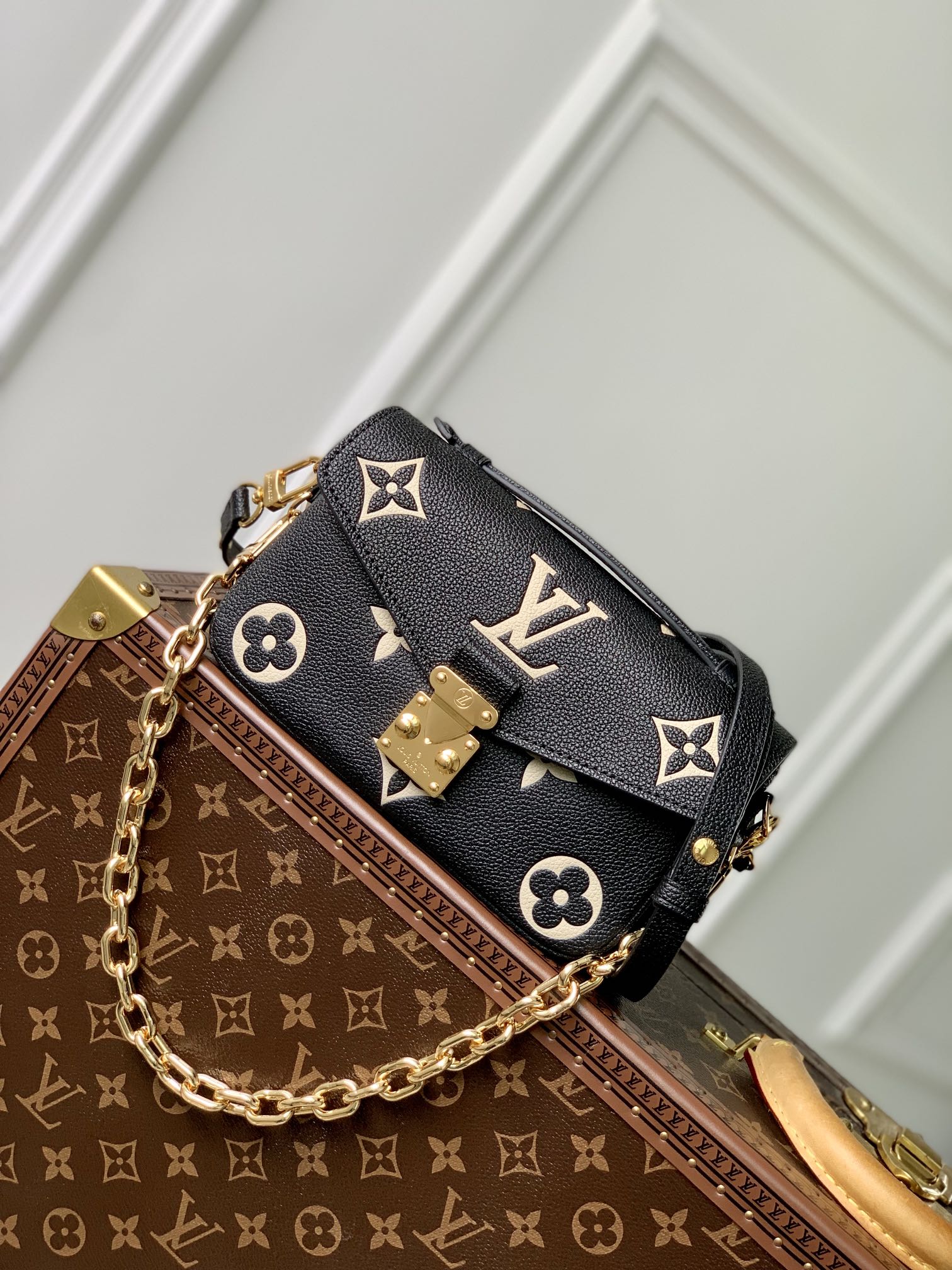 Louis Vuitton Pochette Metis East West Handbags- 21.5 x 13.5 x 6CM