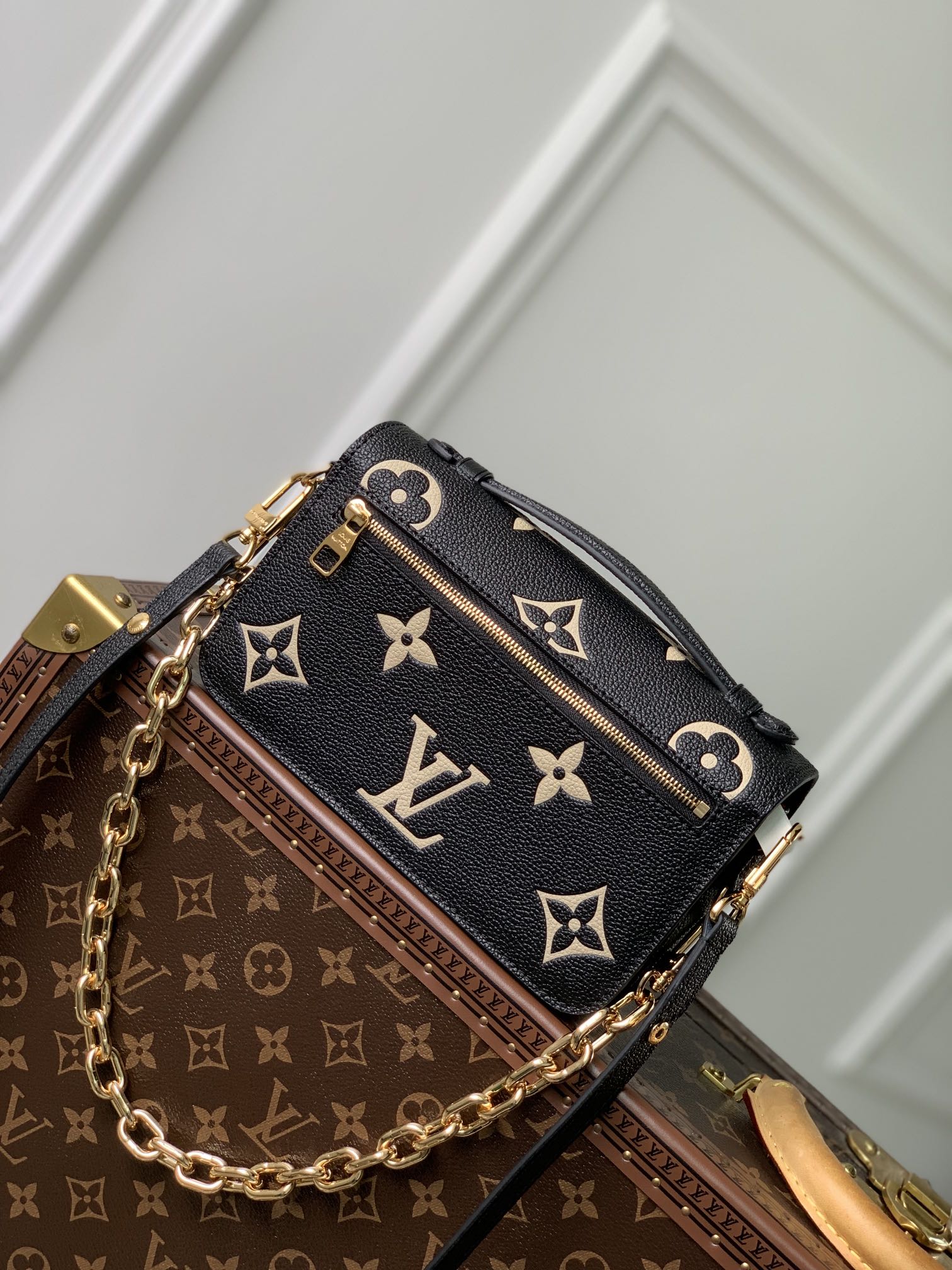 Louis Vuitton Pochette Metis East West Handbags- 21.5 x 13.5 x 6CM