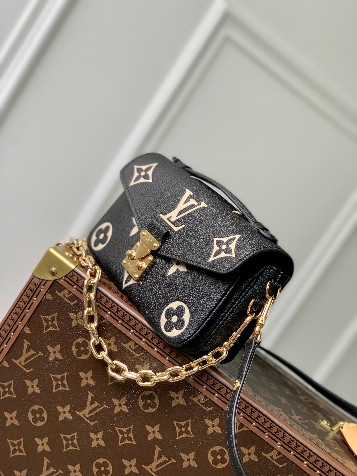 Louis Vuitton Pochette Metis East West Handbags- 21.5 x 13.5 x 6CM