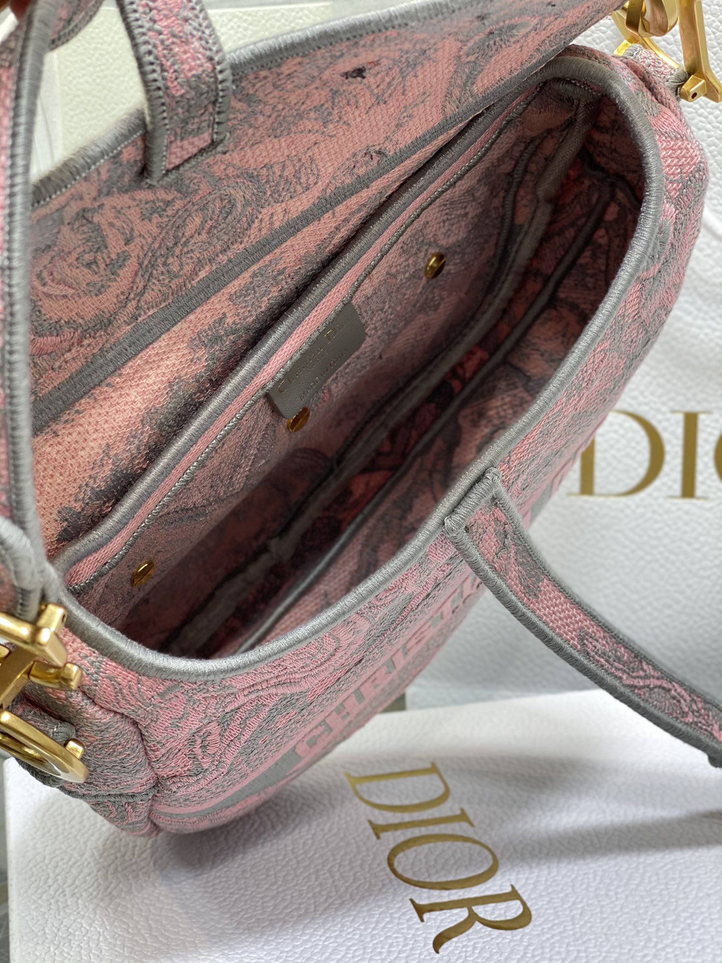 Diro Saddle Bag-25.5×6.5×20CM Diro Saddle Bag-25.5×6.5×20CM