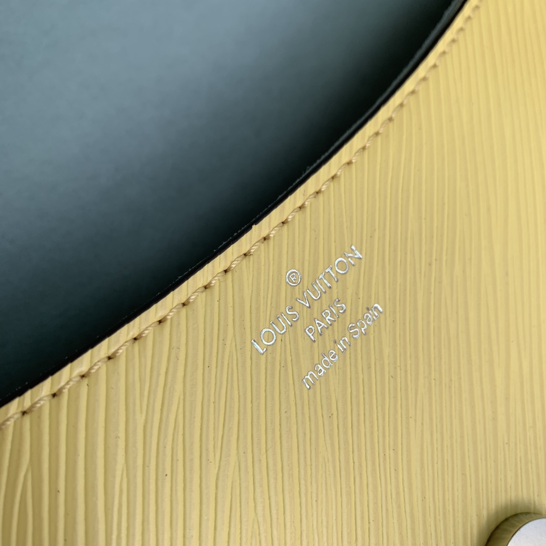 Louis Vuitton Buci Handbag-24.5 x 15.5 x 9CM