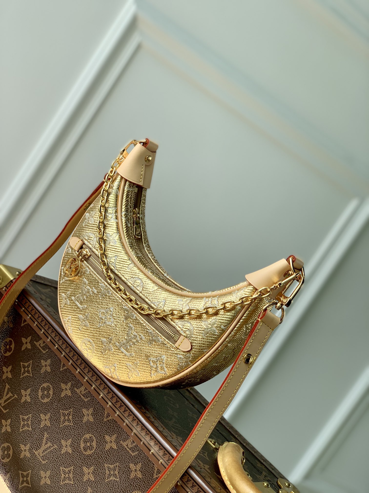 Louis Vuitton Loop Handbags-M40511-23*13*6CM