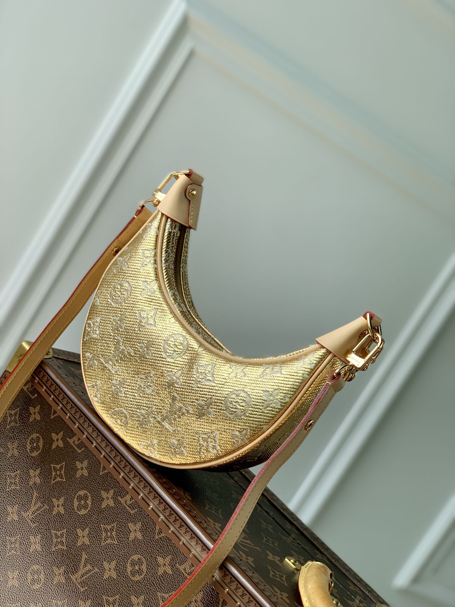 Louis Vuitton Loop Handbags-M40511-23*13*6CM