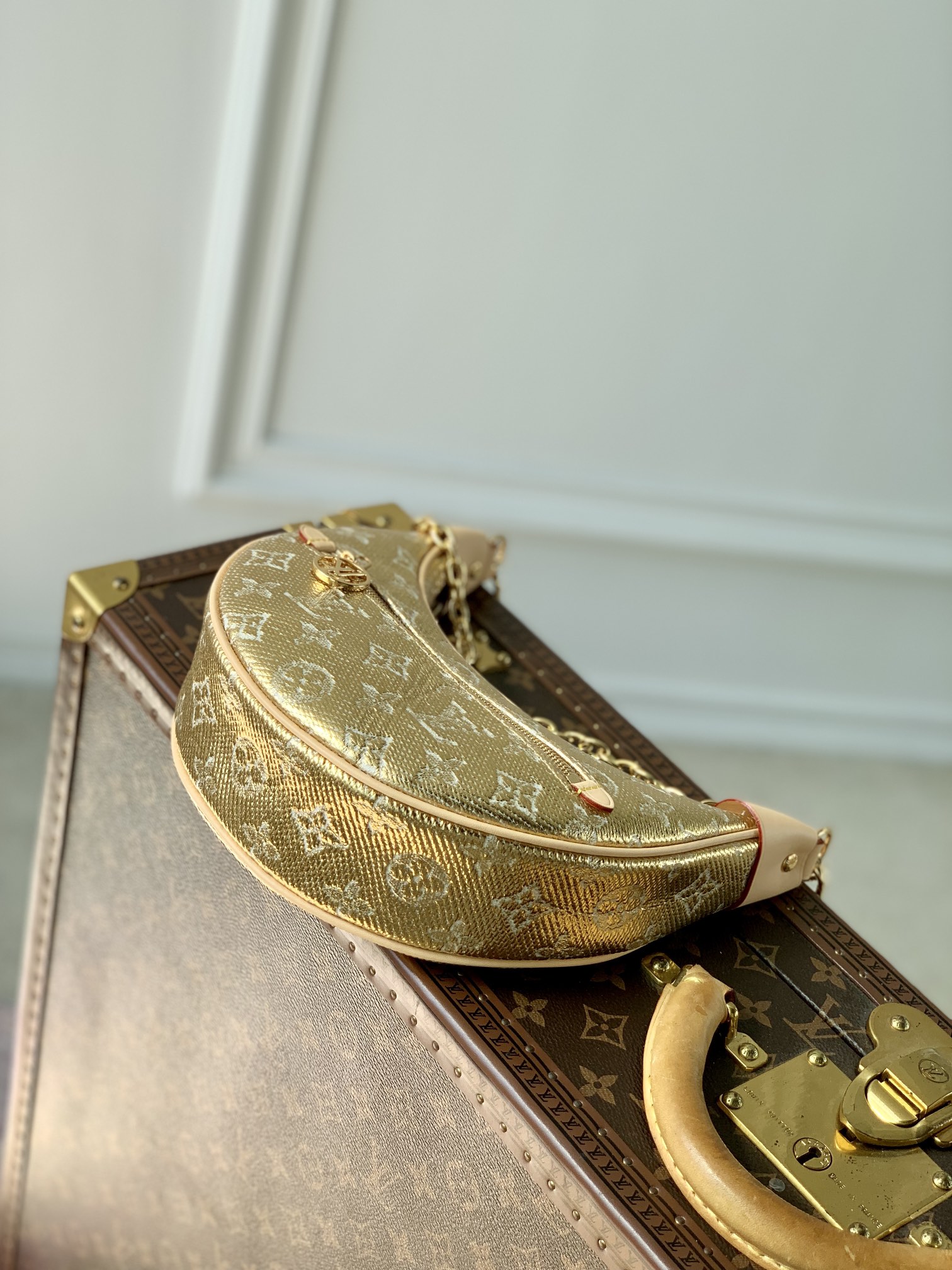 Louis Vuitton Loop Handbags-M40511-23*13*6CM