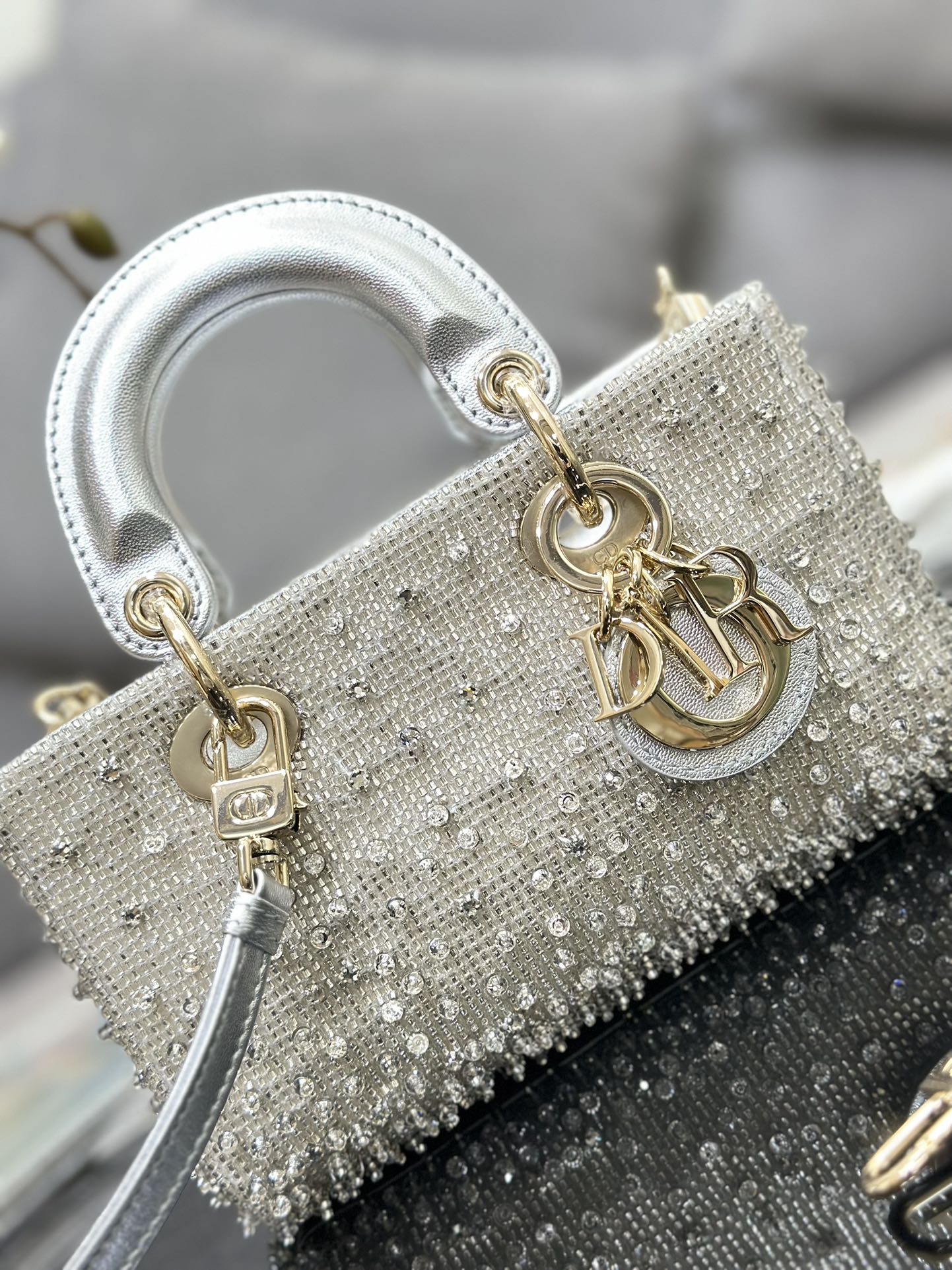 Lady Diro Handle Bag-16 x 9 x 5CM