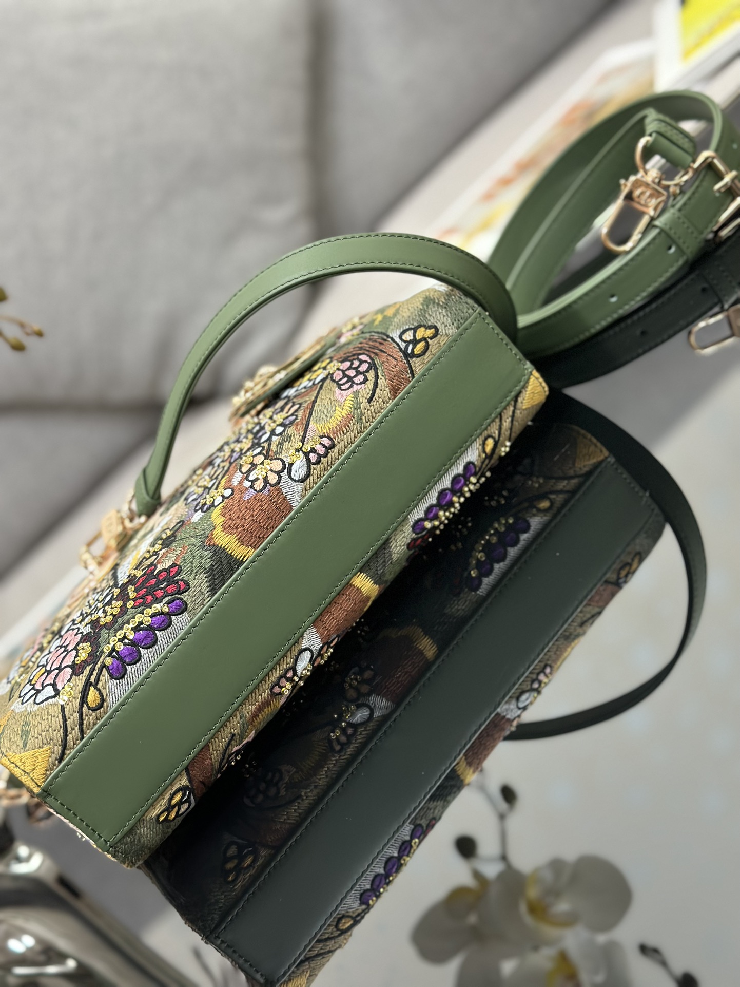 Lady Diro Handle Bag-26 x 13.5 x 5CM