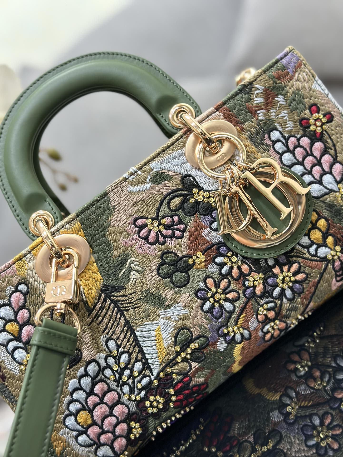 Lady Diro Handle Bag-26 x 13.5 x 5CM