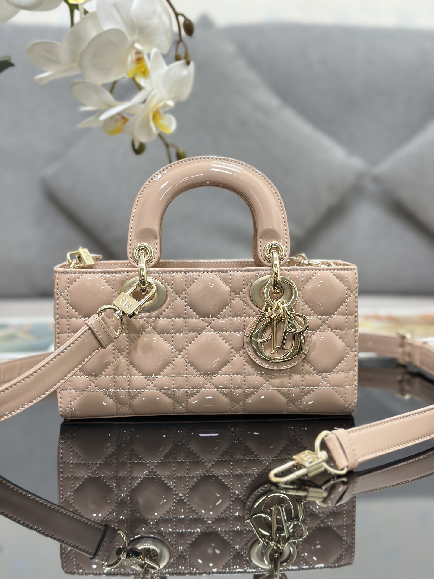 Lady Diro Handle Bag-22*12*6CM