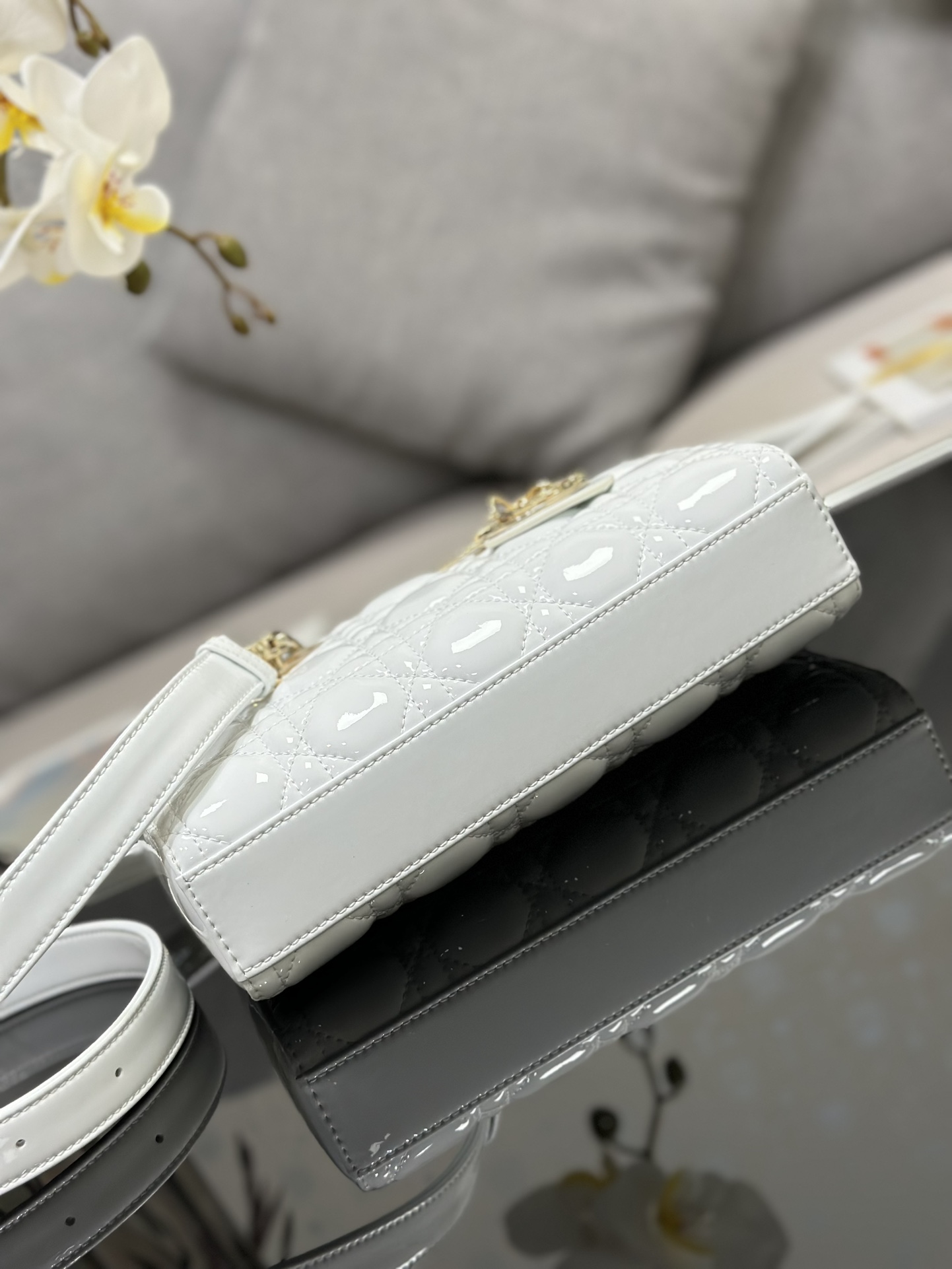 Lady Diro Handle Bag-22*12*6CM