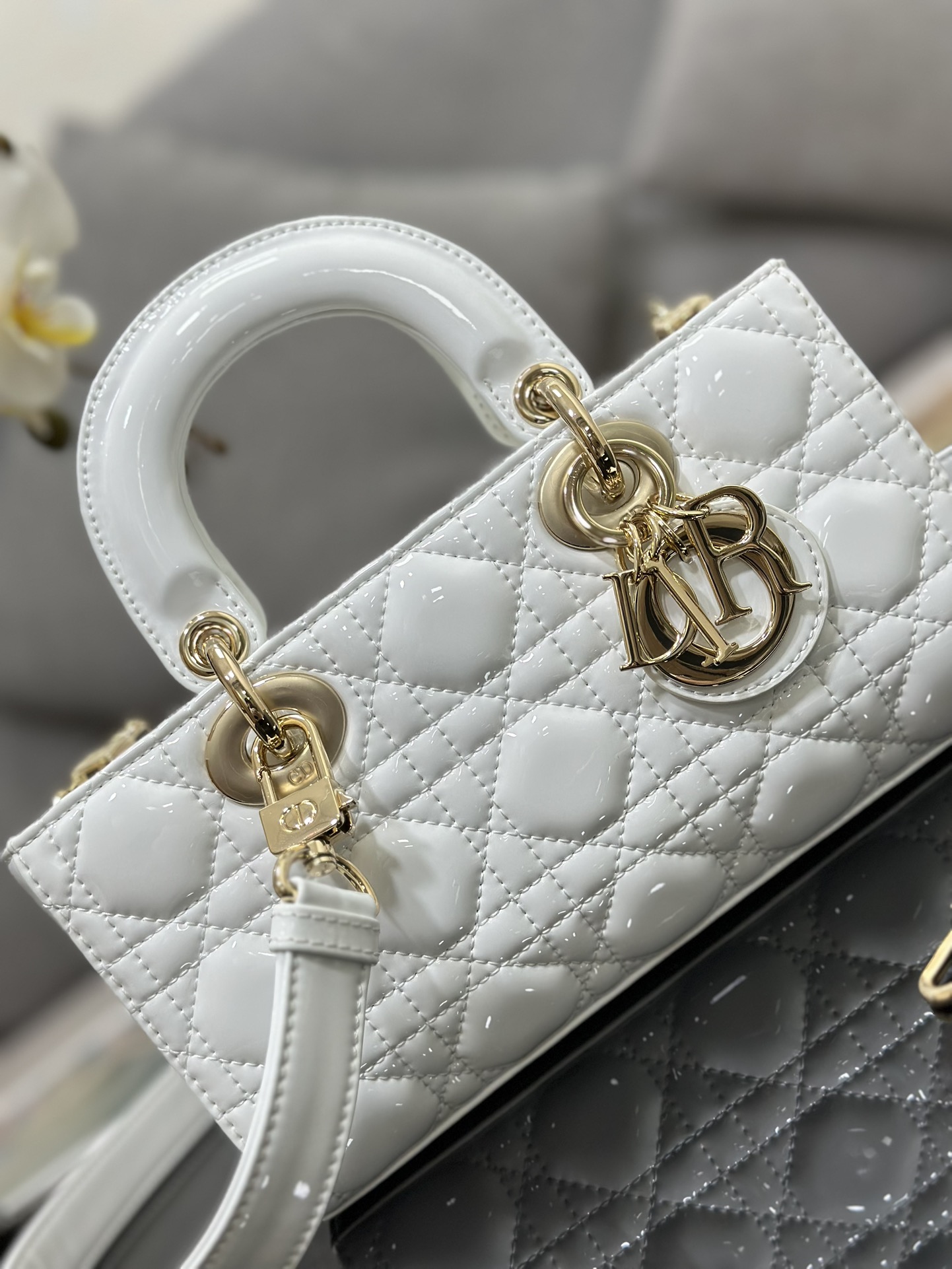 Lady Diro Handle Bag-22*12*6CM