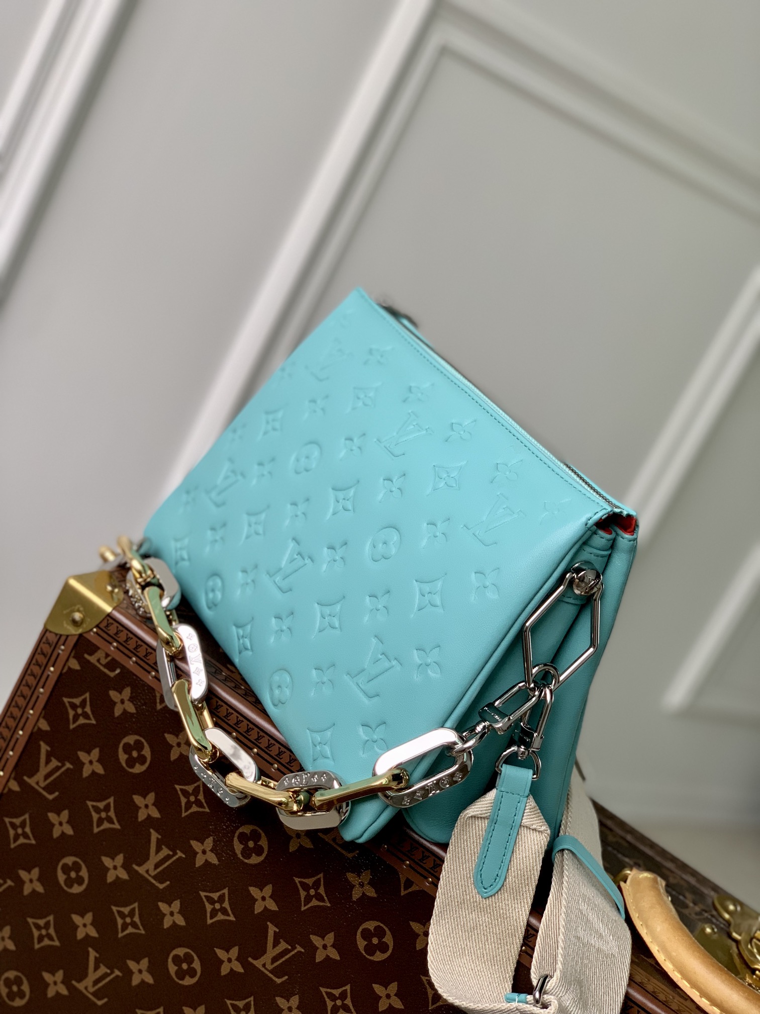 Louis Vuitton Coussin Handbags-M2295-26*20*12CM