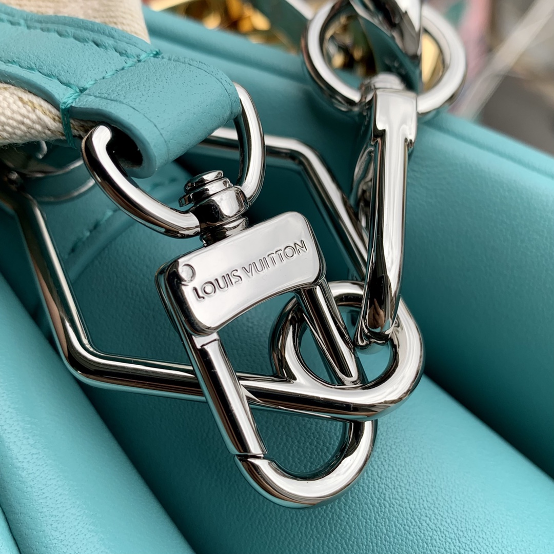Louis Vuitton Coussin Handbags-M2295-26*20*12CM