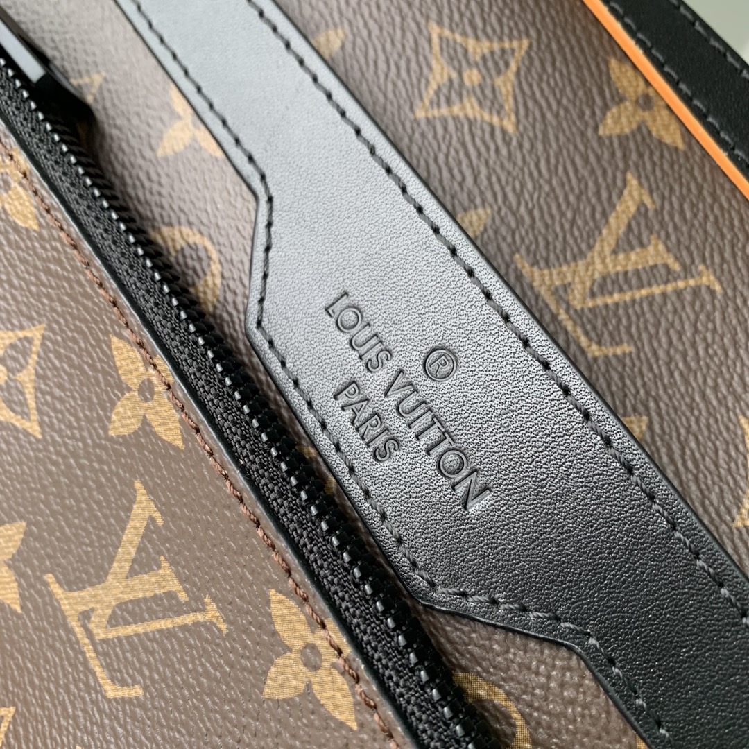 Louis Vuitton Trio Messenger Bag -M22481-25 x 18.5 x 7CM