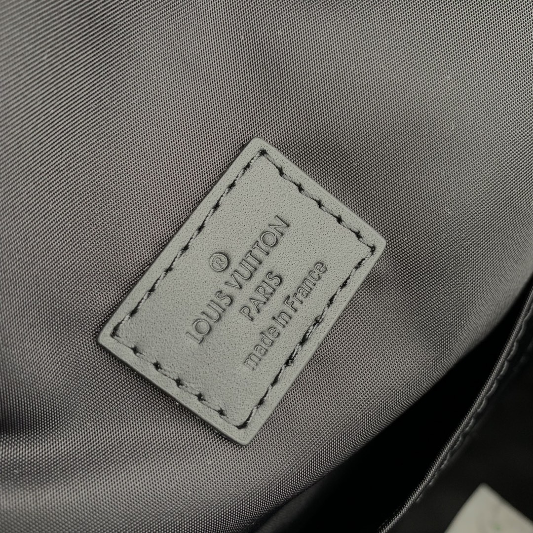 Louis Vuitton Comet Backpack M22488-37*43*17CM