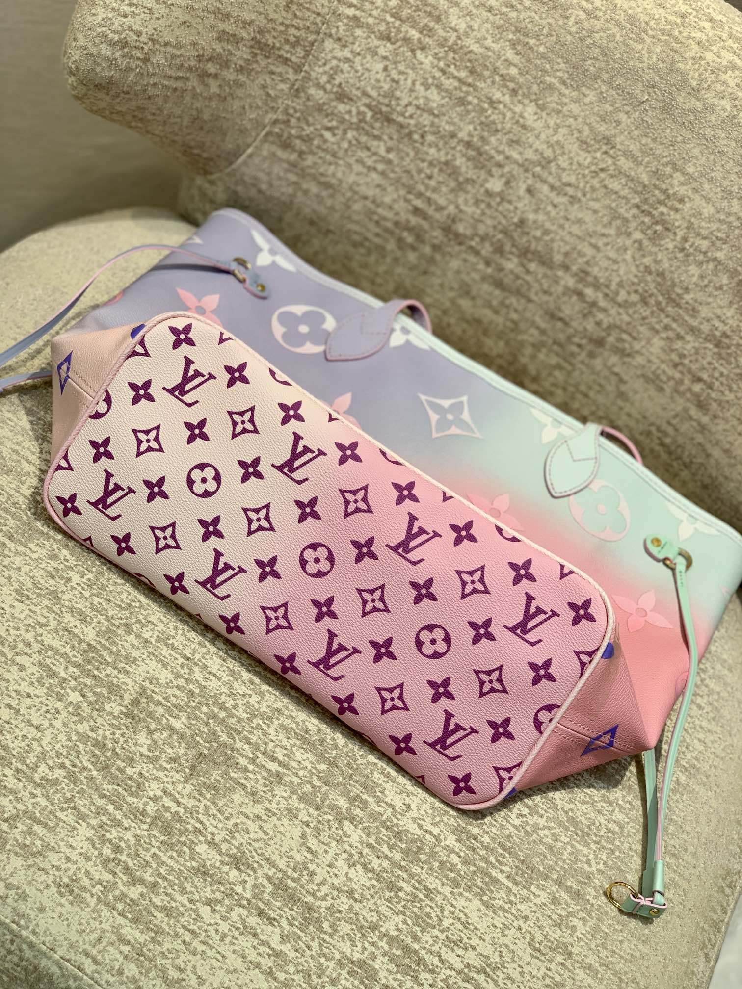 Louis Vuitton Neverfull M46102-32*29*17CM